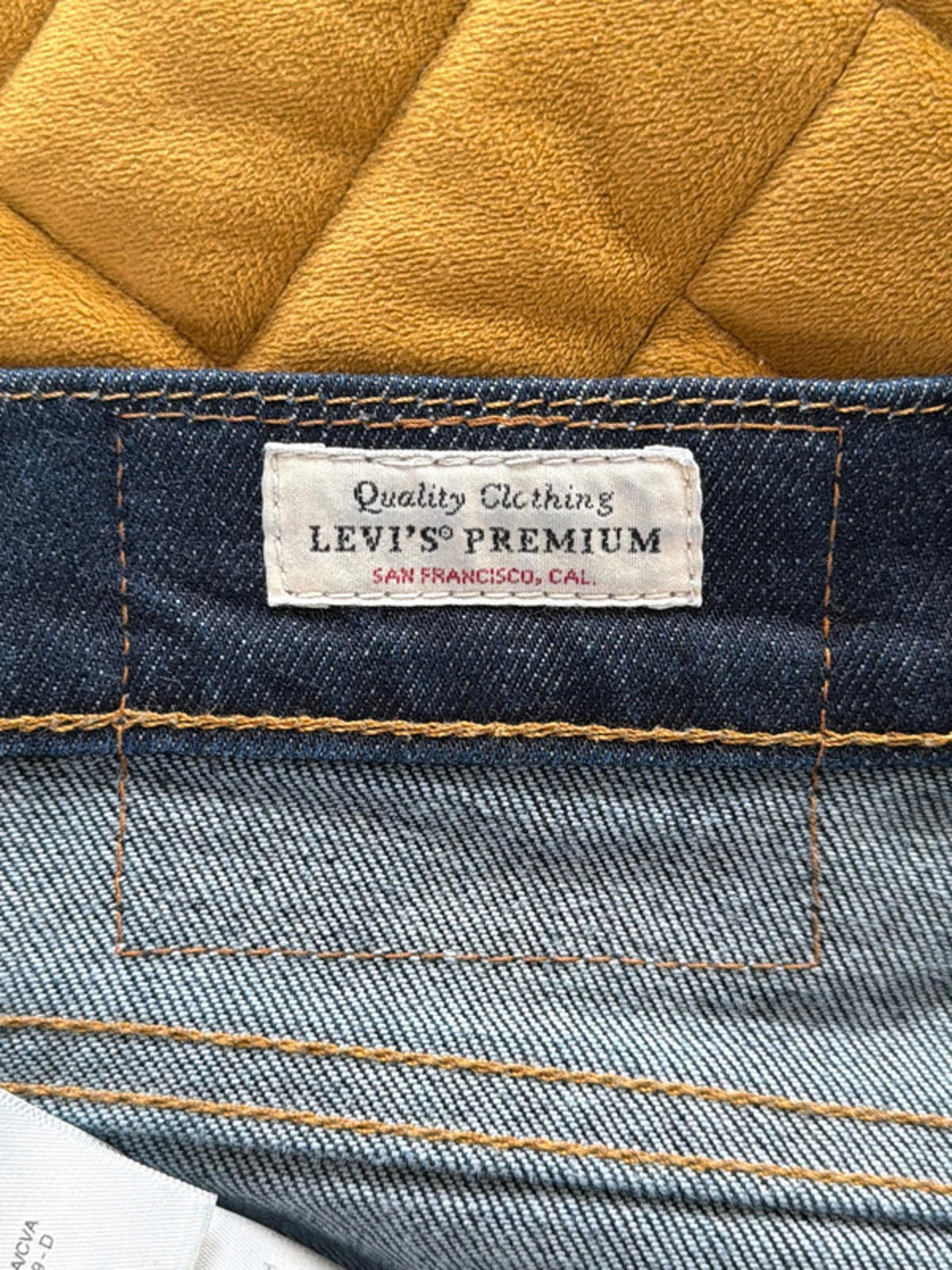 Men’s Levi’s 512 Slim Fit Jeans In Navy - W31/L32 - 2673