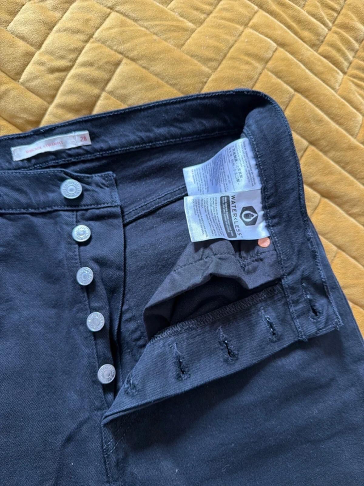 Women’s Levi’s High Waisted Ribcage Straight Fit Jeans In Black - W28/L27 - 3311
