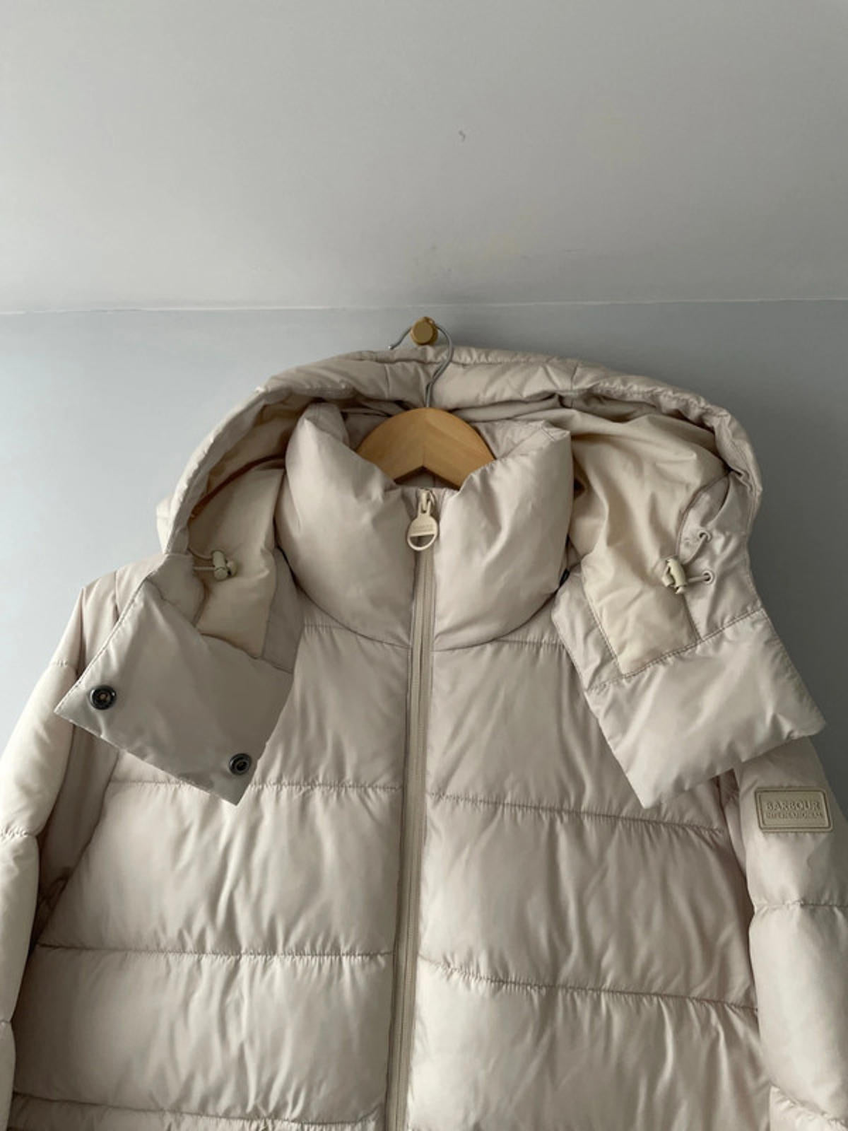 Women’s Barbour International Lisbon Padded Hooded Puffer Jacket In Cream - UK 8 - 2433