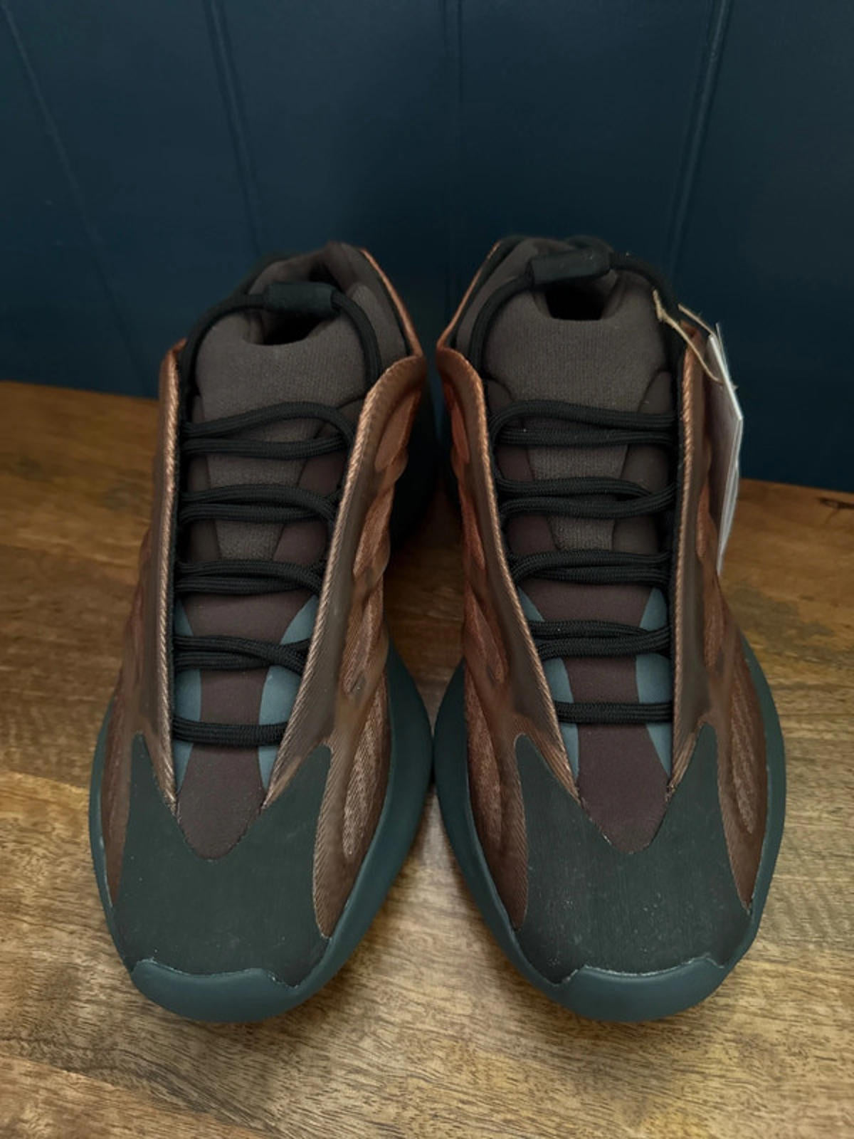 Men’s Yeezy 700 V3 Copper Fade Chunky Sole Trainers - Uk7.5 - 1295