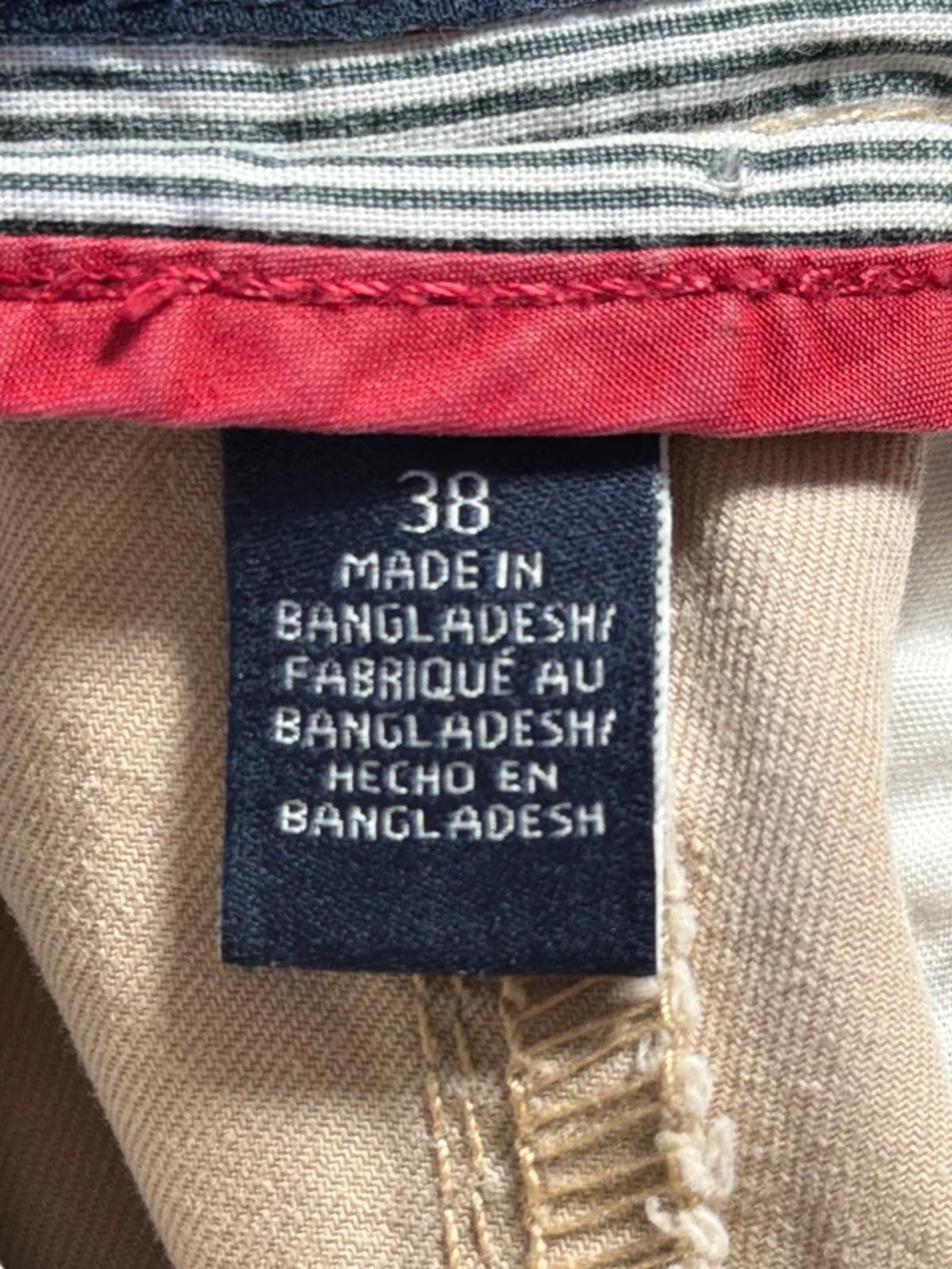 Men’s Tommy Hilfiger Classic Fit Chino Shorts In Beige - W38 - 3254