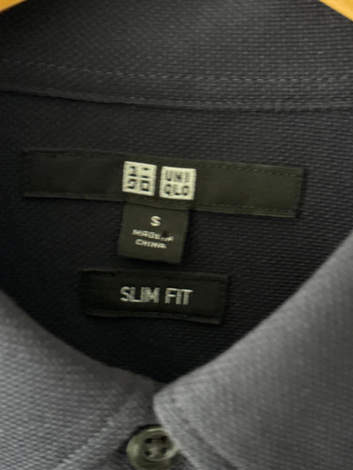 Men’s Uniqlo slim fit shirt with chest pocket  - Small - 0388