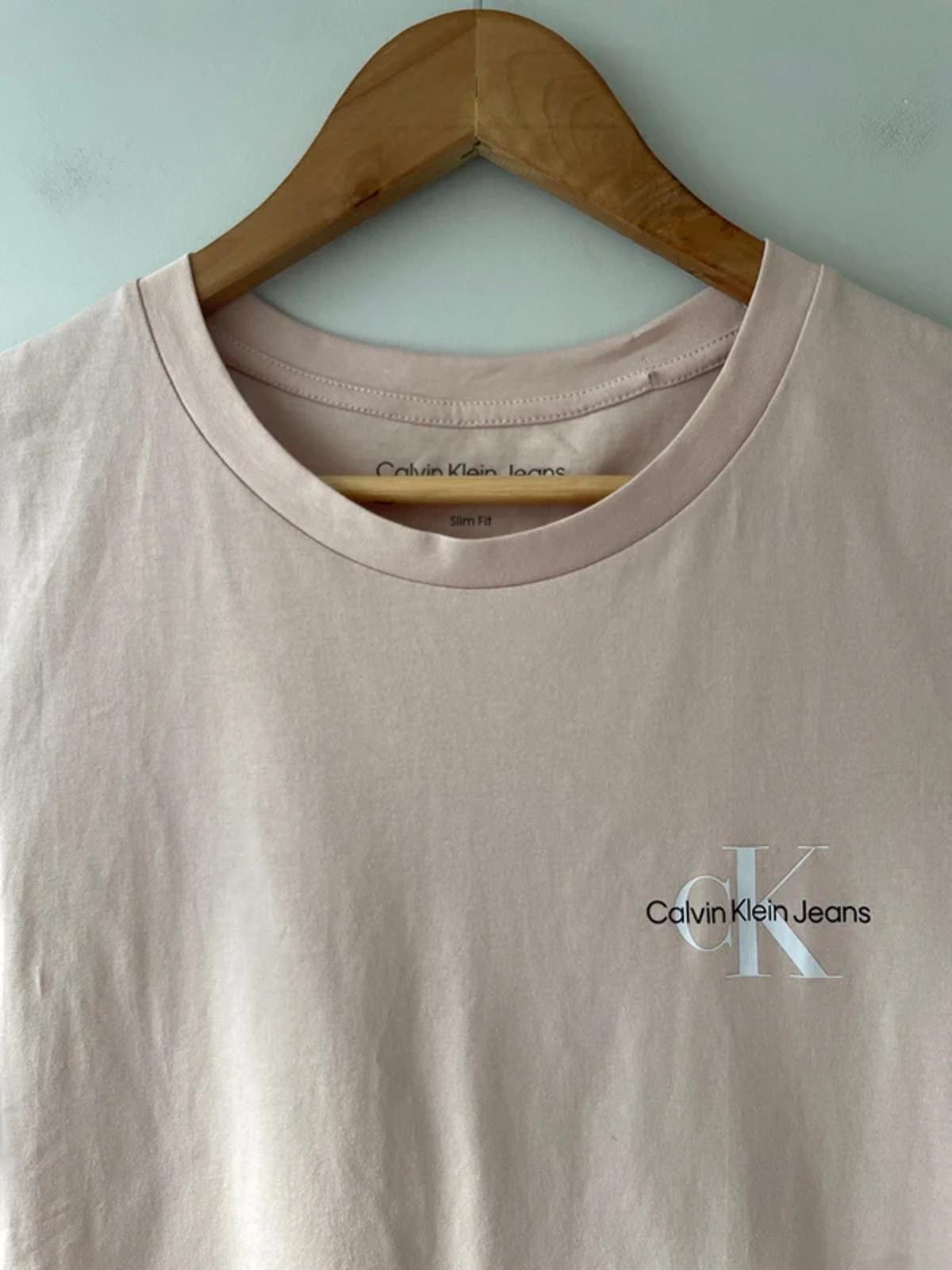 Women’s Calvin Klein Crew Neck Short Sleeve Slim Fit T-shirt In Pink - Small - 3031