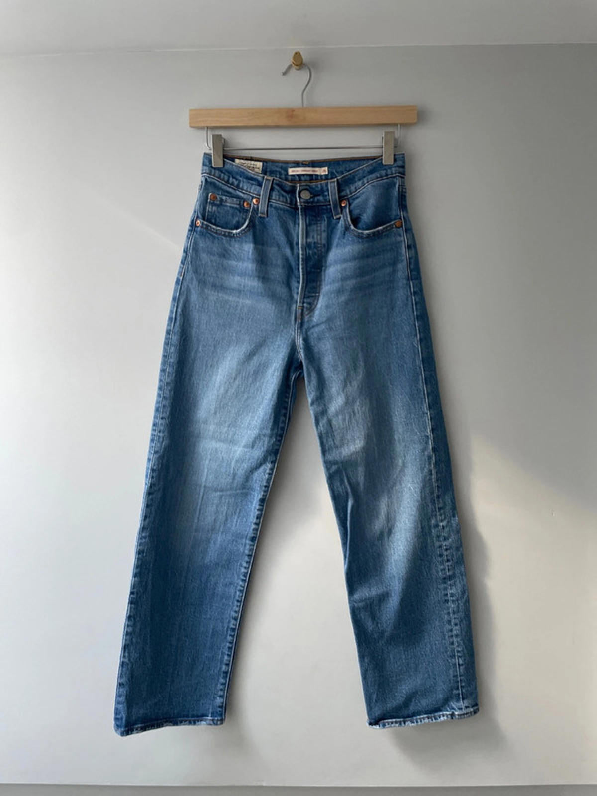 Women’s Levi’s High Waisted Ribcage Straight Fit Jeans In Navy - W26/L27 - 2572