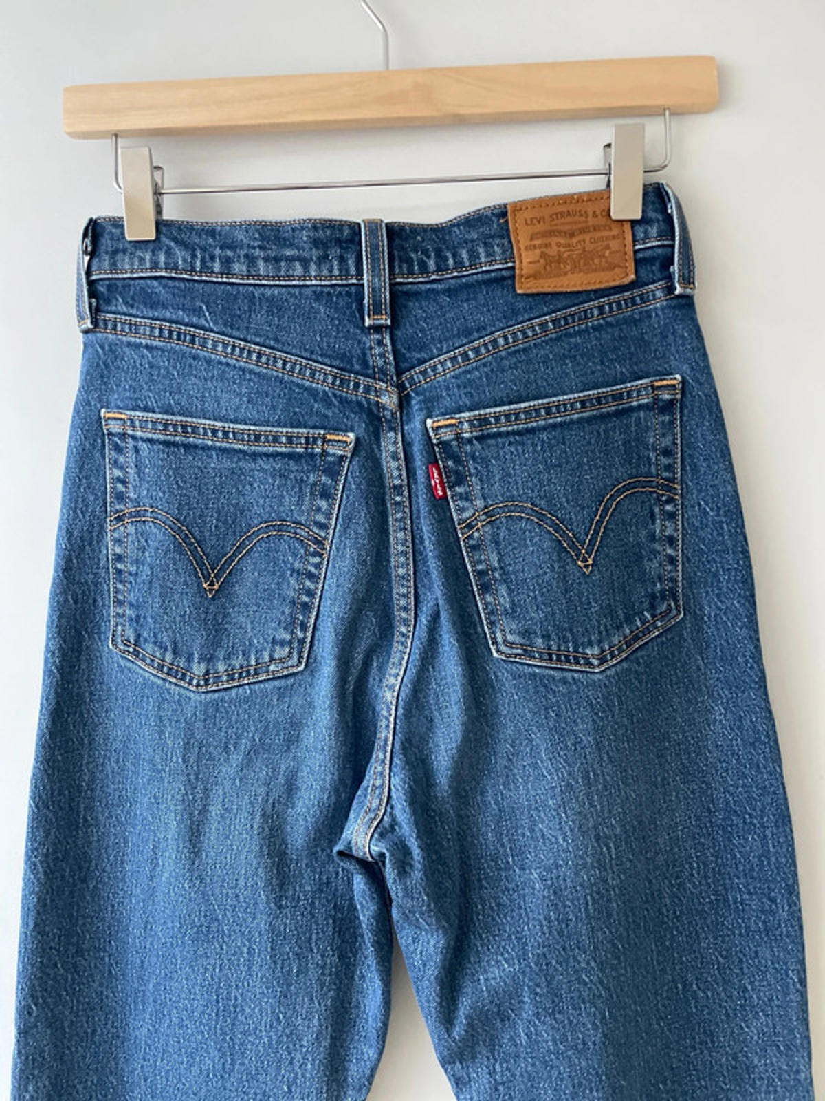 Women’s Levi’s High Waisted Ribcage Boot Straight Fit Jeans In Navy - W26/L31 - 2562