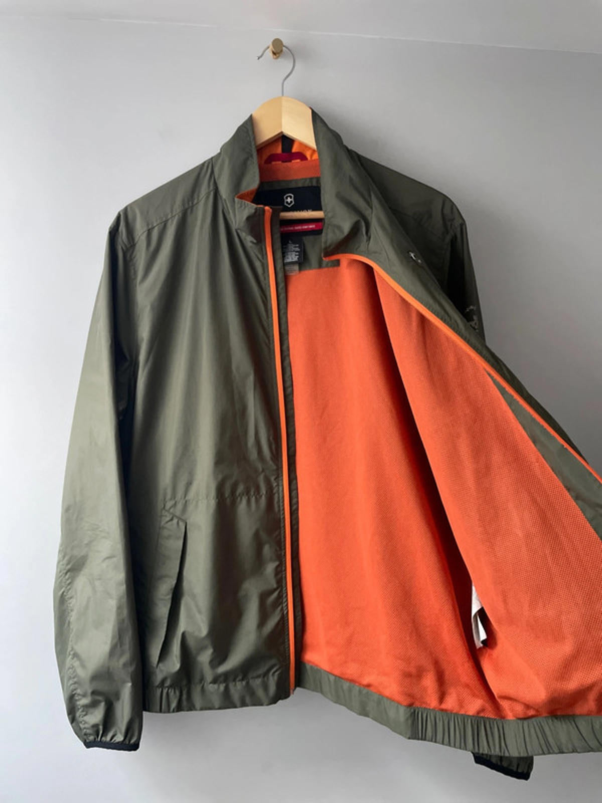 Men’s Victorinox Lightweight Harrington Jacket in Green - Large - 2664