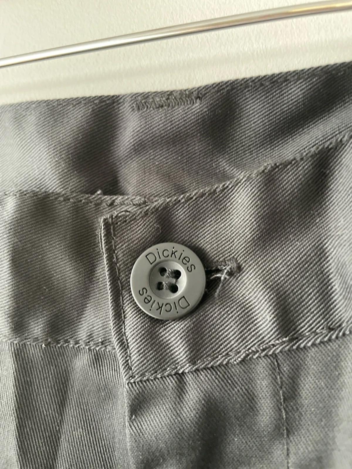 Men’s Dickies Cargo Chino Shorts in Black - W38/L10.5 - 3059