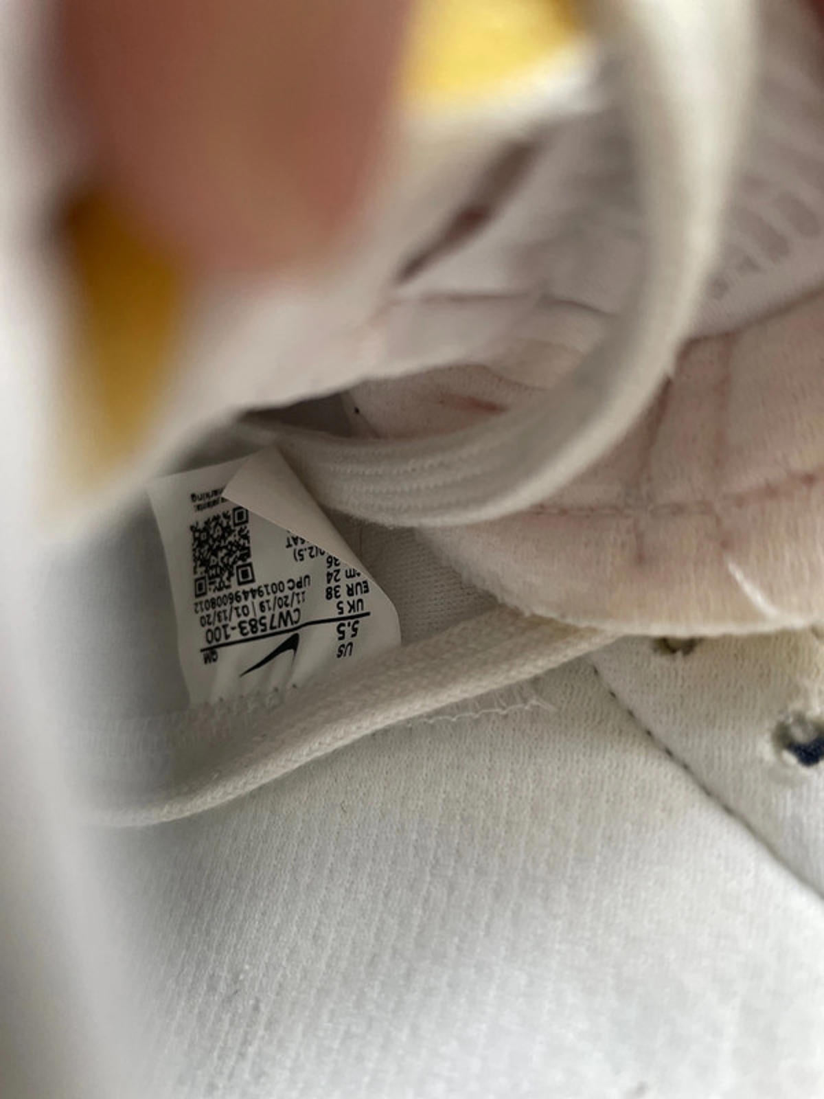 Women’s Nike Blazer Mid 77 Premium Leather Trainers - UK 5 - 1788