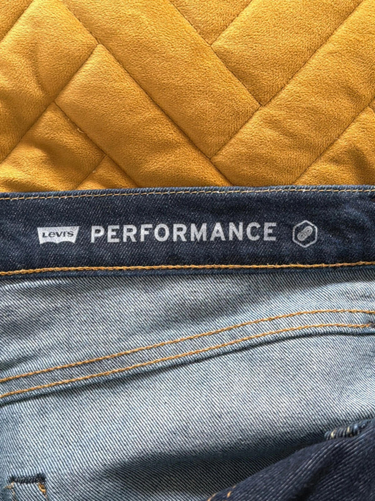 Men’s Levi’s 512 Slim Fit Jeans In Navy - W31/L32 - 2673