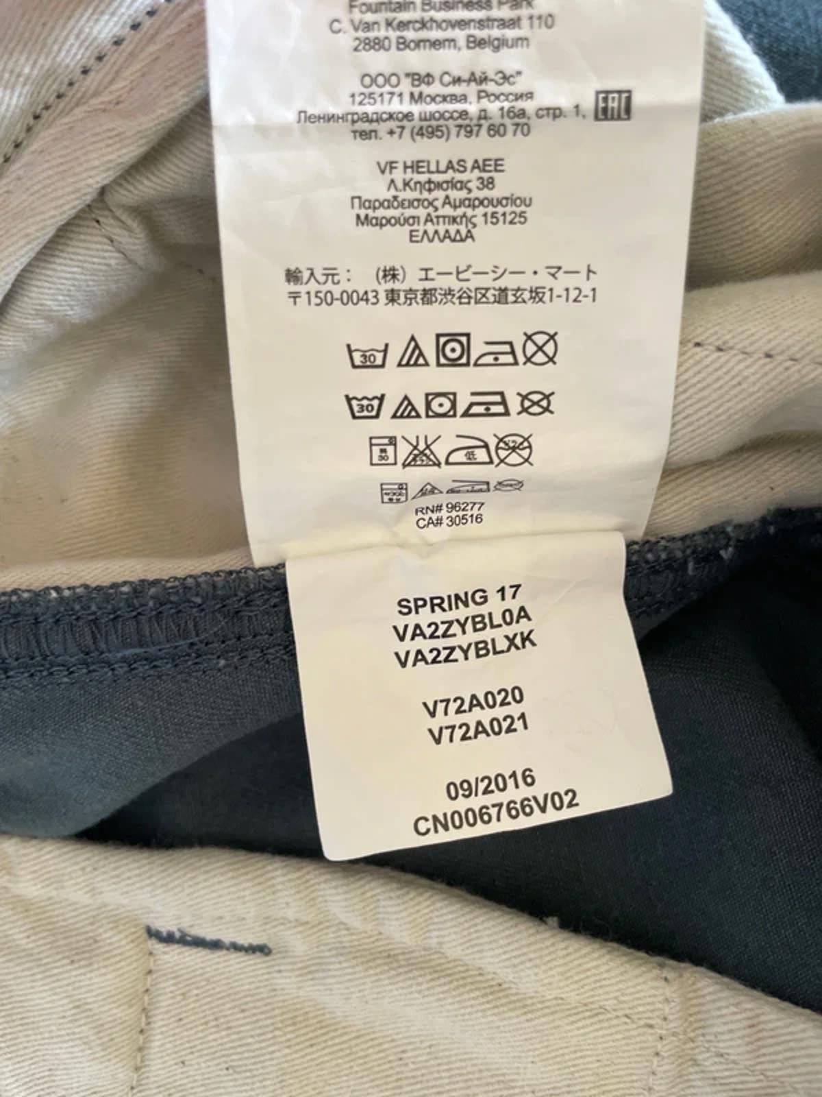 Men’s Van Classic Chino Shorts In Blue - W32/L9 - 2901