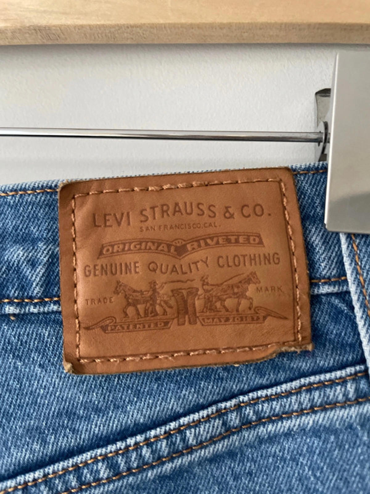 Women’s Levi’s High Waisted Ribcage Straight Fit Jeans In Navy - W26/L27 - 2572