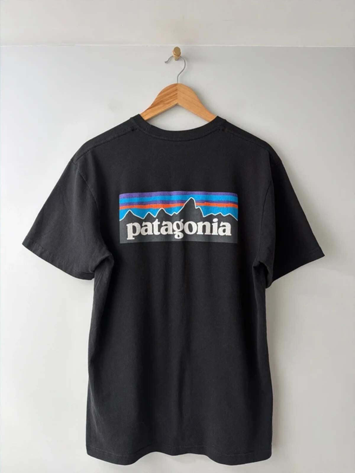 Men’s Patagonia Crew Neck Printed T-shirt In Black - Medium - 3359
