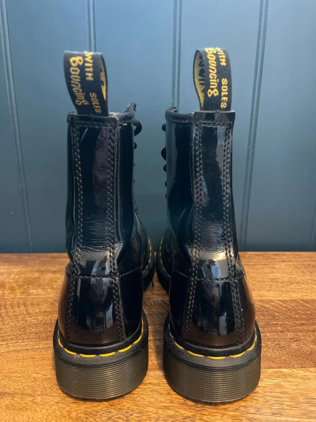 Women’s Dr Martens 1460 Lace Up Boots In Black Patent Leather - UK6 - 2705
