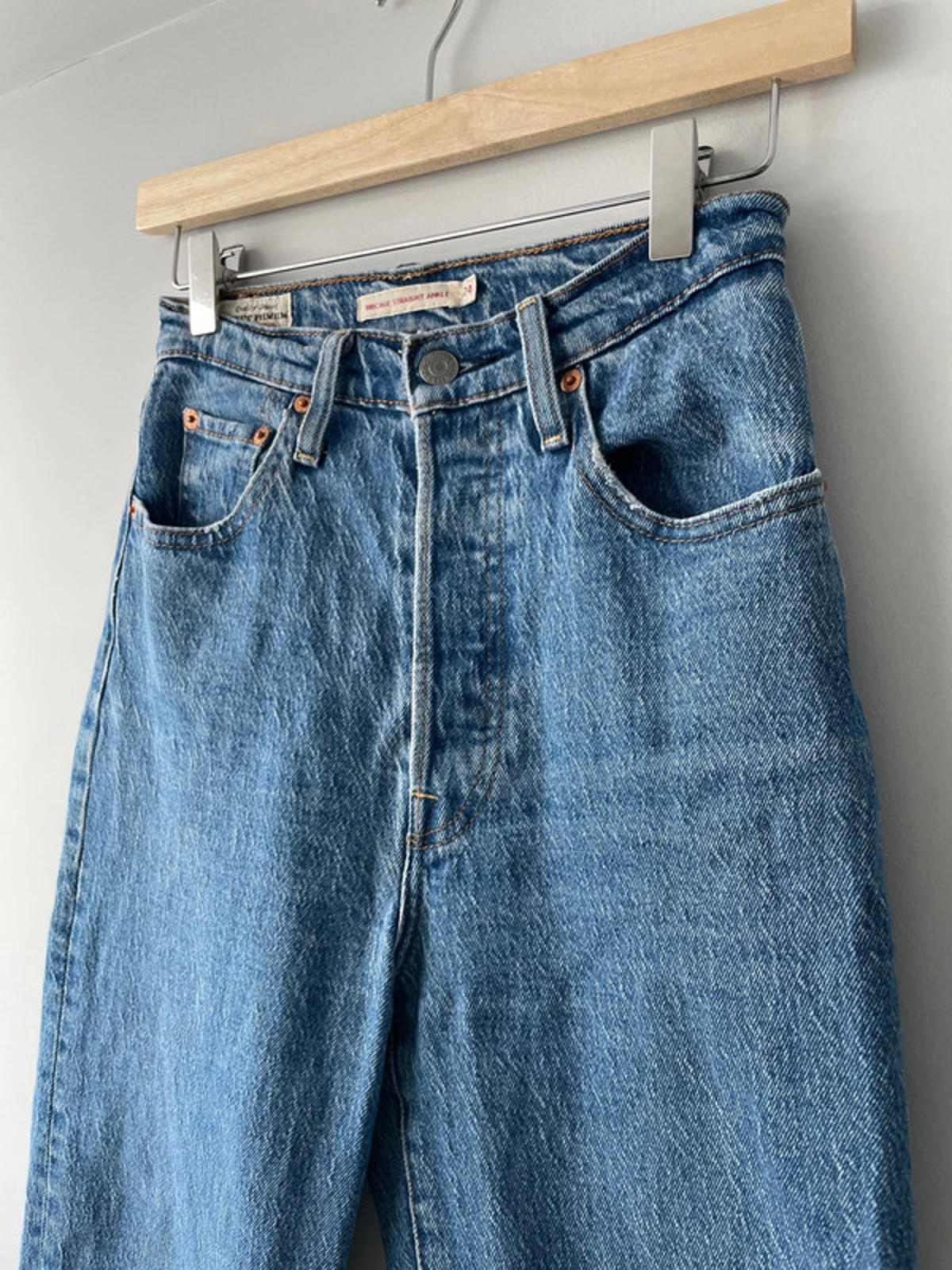 Women’s Levi’s High Waisted Ribcage Straight Fit Jeans In Blue - W24/L27 - 2268