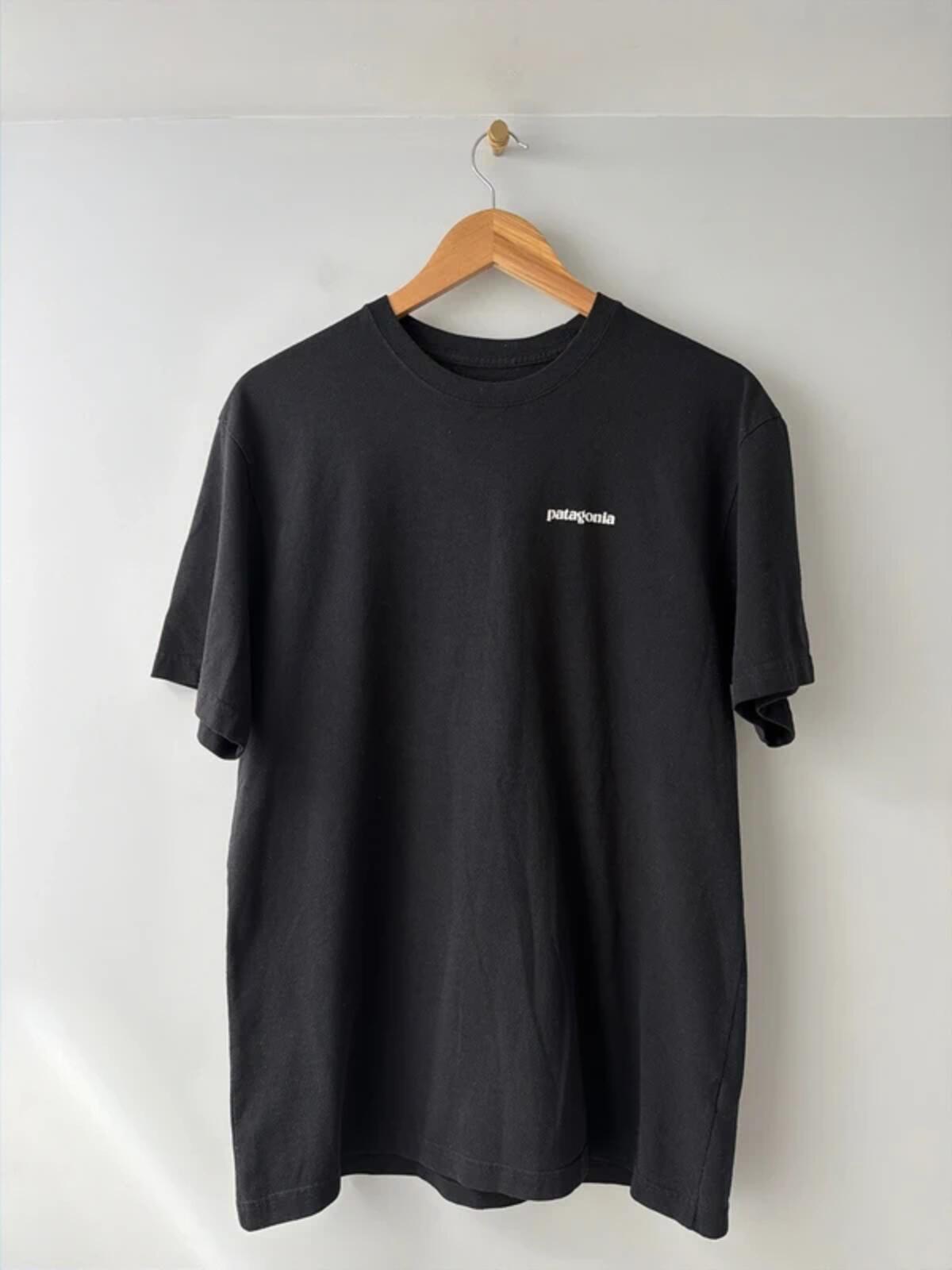 Men’s Patagonia Crew Neck Printed T-shirt In Black - Medium - 3359