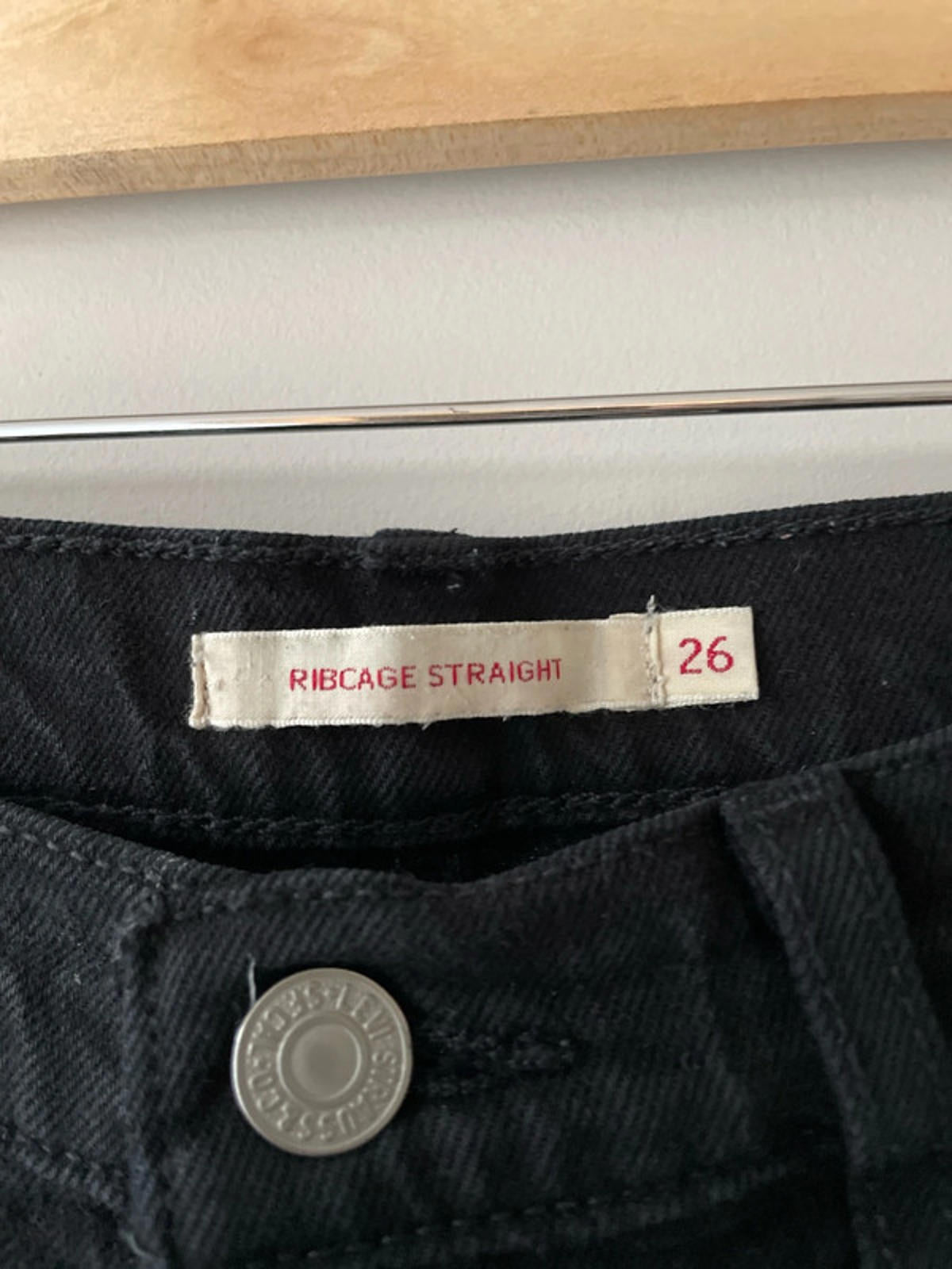 Women’s Levi’s High Waisted Ribcage Straight Fit Jeans In Black - W26/L27 - 2758