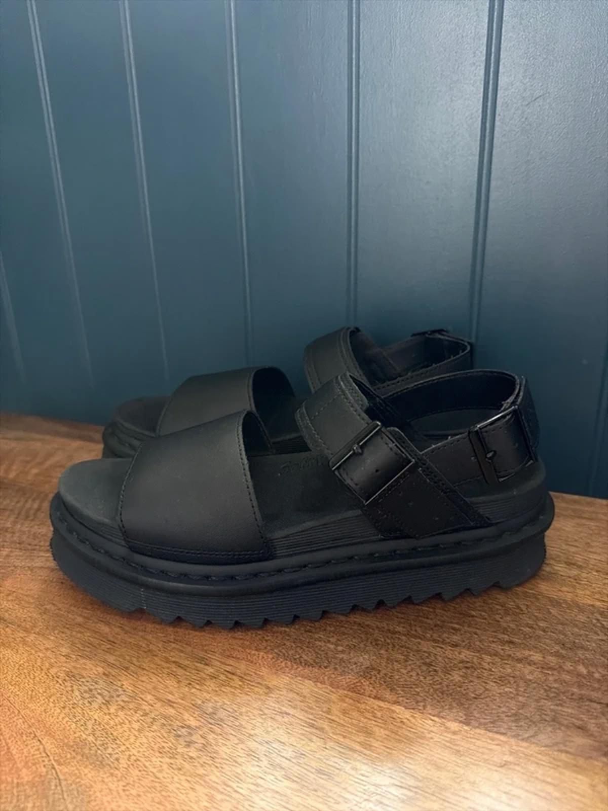 Women’s Dr Martens Voss Chunky Sole Sandals in Black - Uk6.5 - 3284