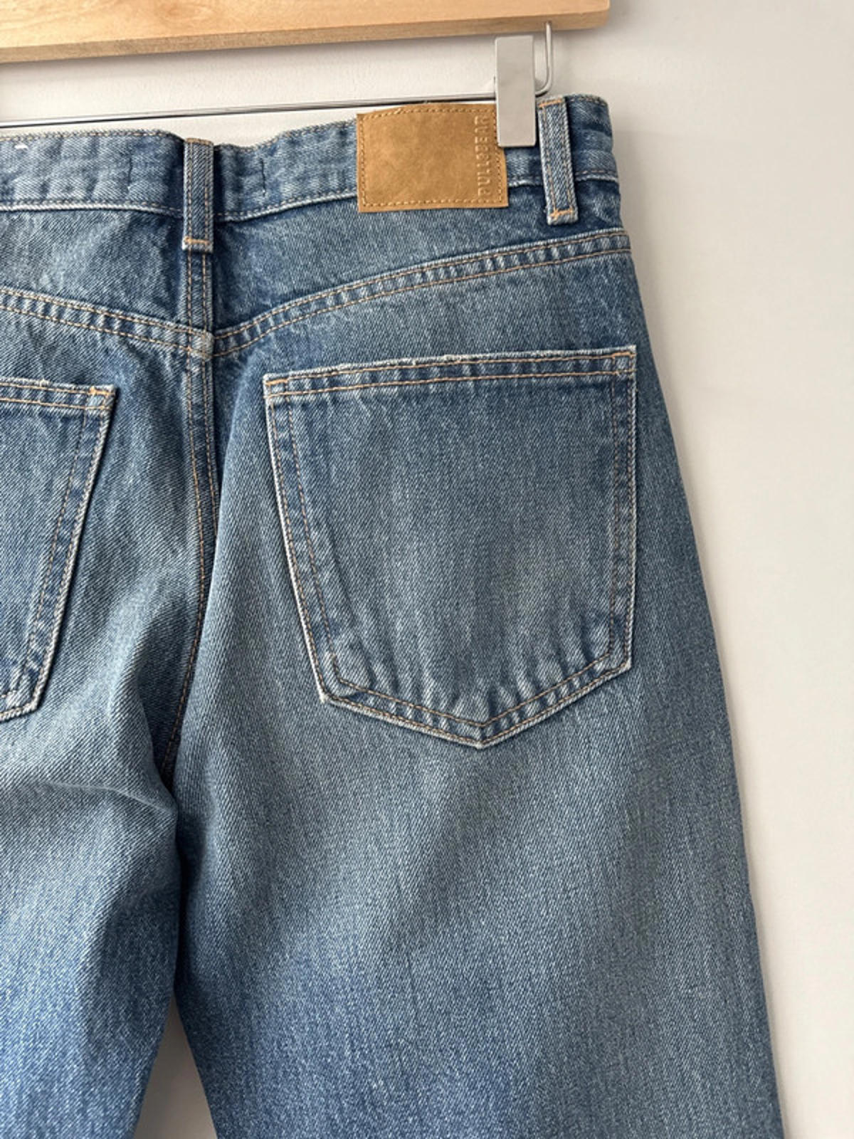 Women’s Pull & Bear Straight Fit Jeans With Wash Effect - UK8 - 1011
