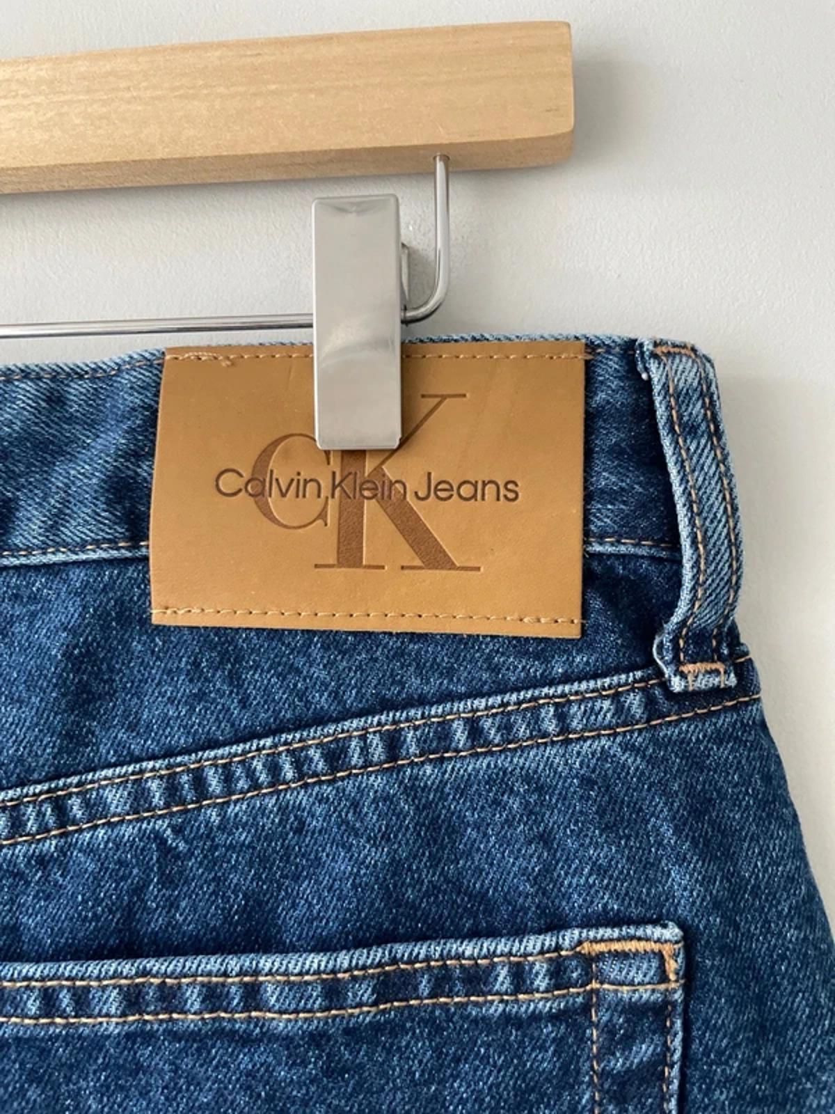 Men’s Calvin Klein Regular Fit Denim Shorts In Navy Blue - W32/L10 - 3141