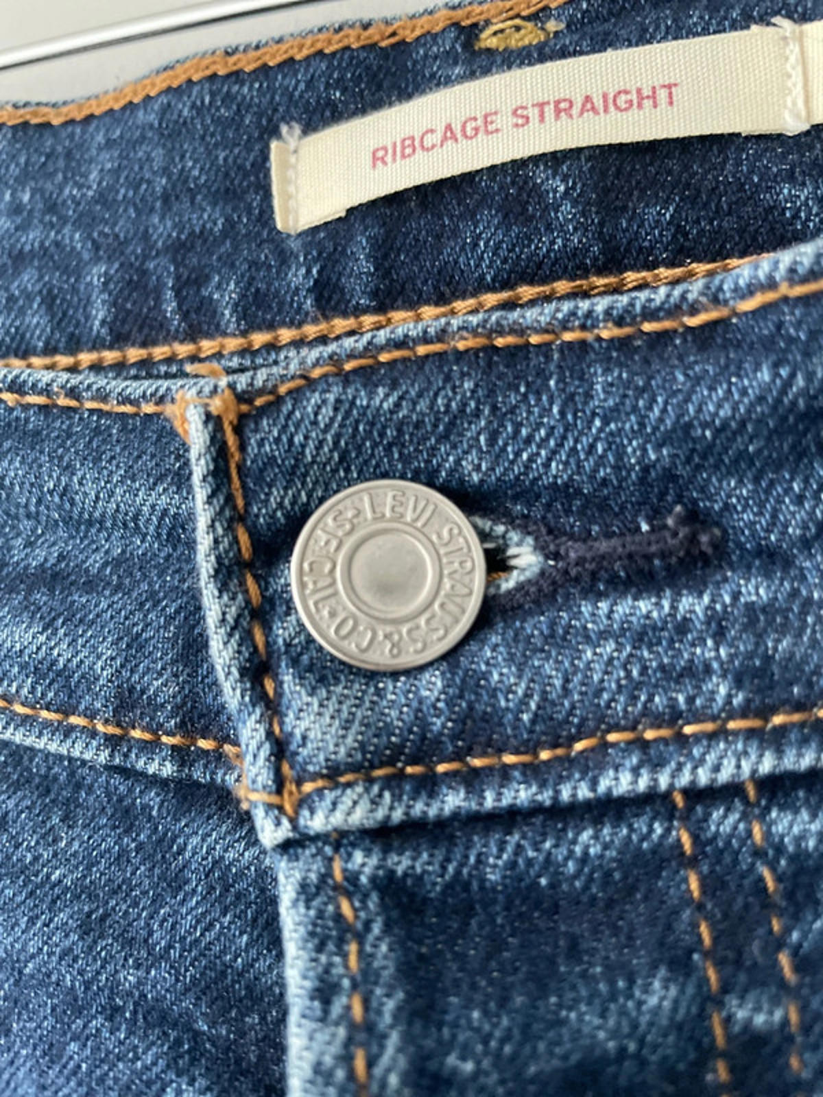 Women’s Levi’s High Waisted Ribcage Straight Fit Jeans In Navy - W30/L27 - 2489