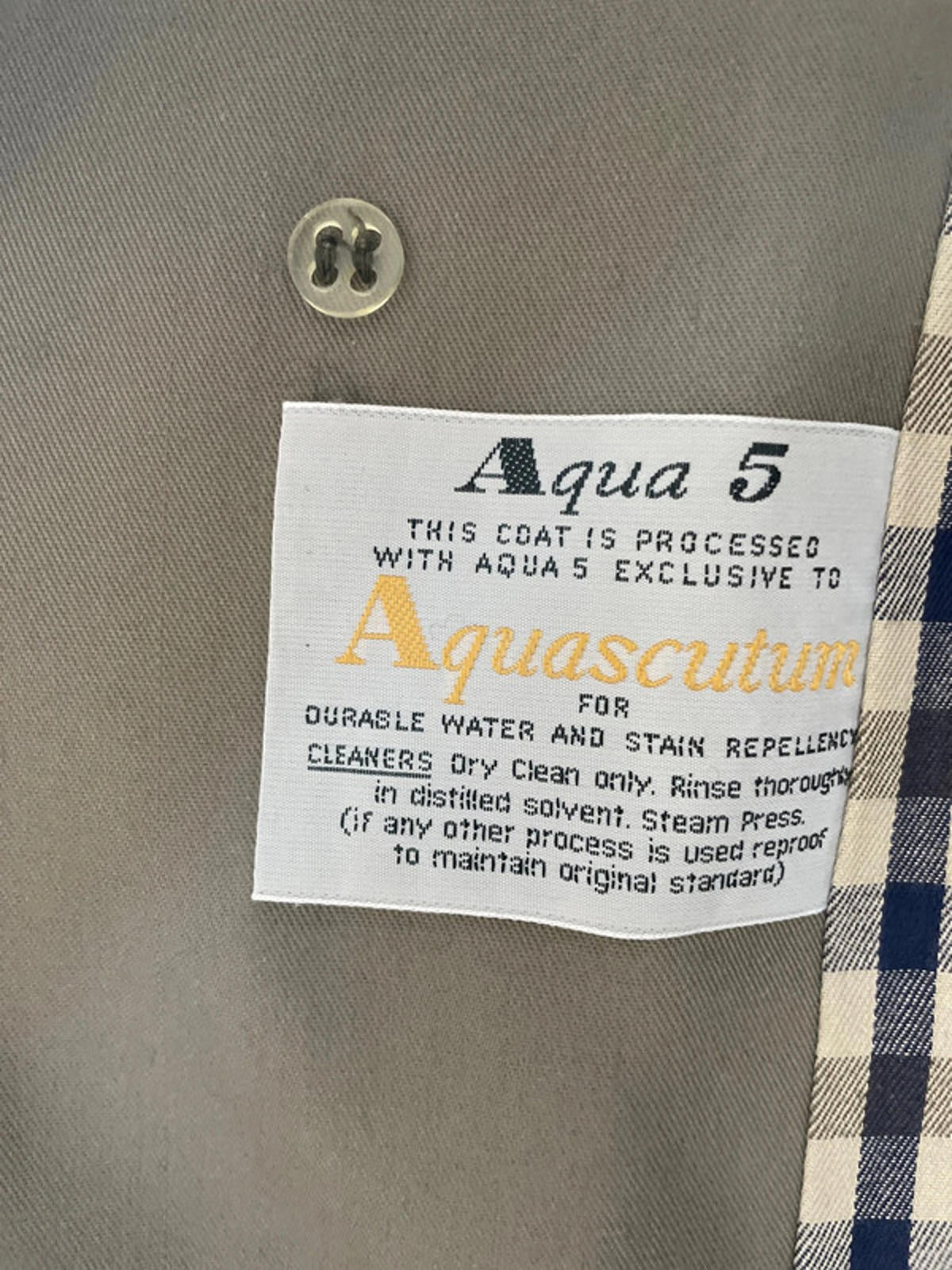 Men’s Aquascutum Trench Coat With Checked Lining In Khaki - Large - 2451