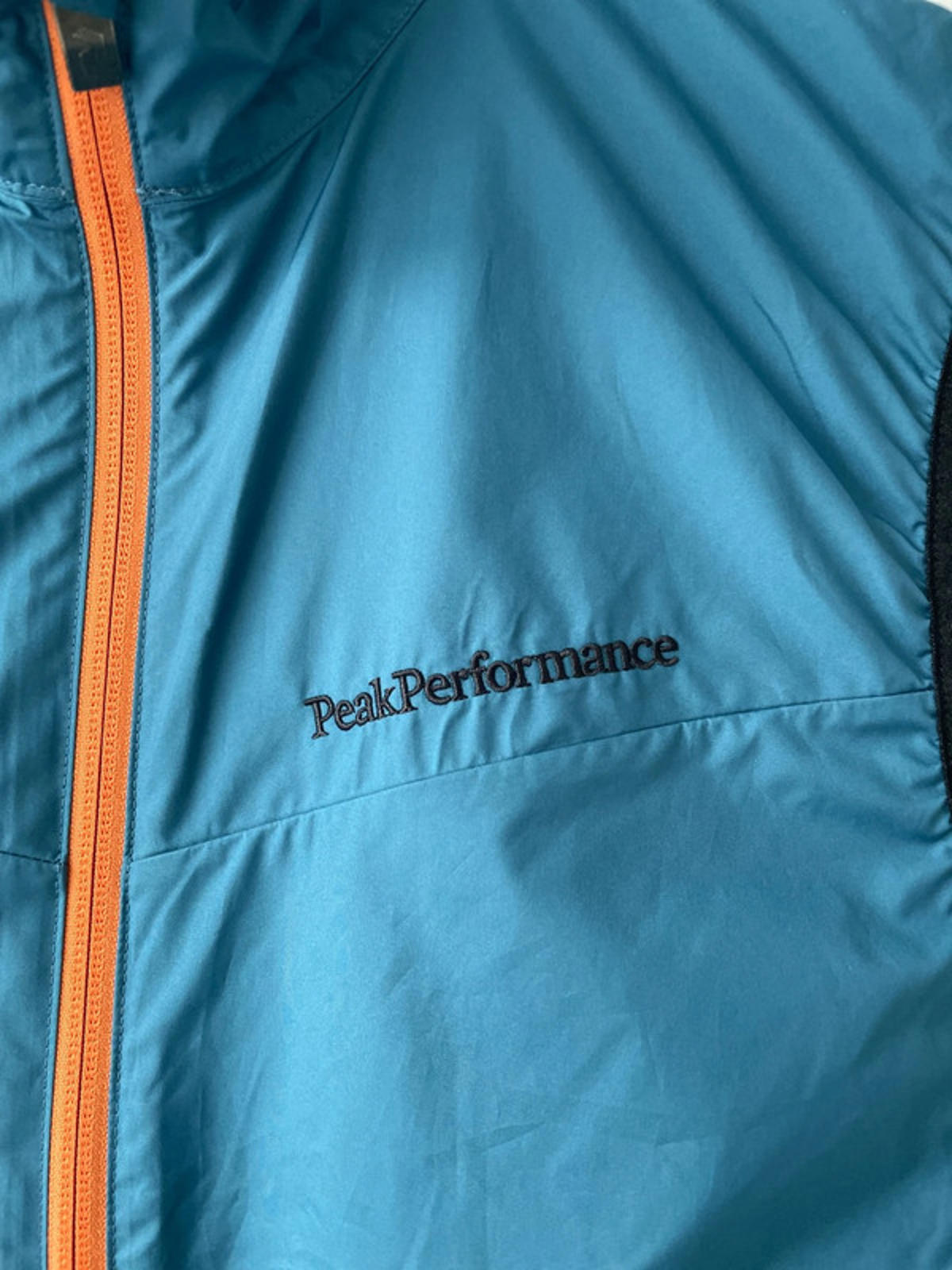 Men’s Peak Performance Meadow Wind Blue Running Vest - Medium - 1987