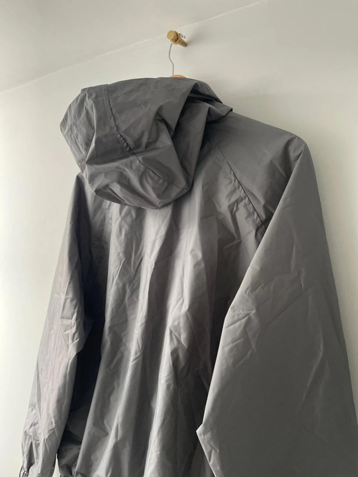 Men’s H&M Oversized Fit Windbreaker Hooded Jacket In Grey - XSmall - 2442