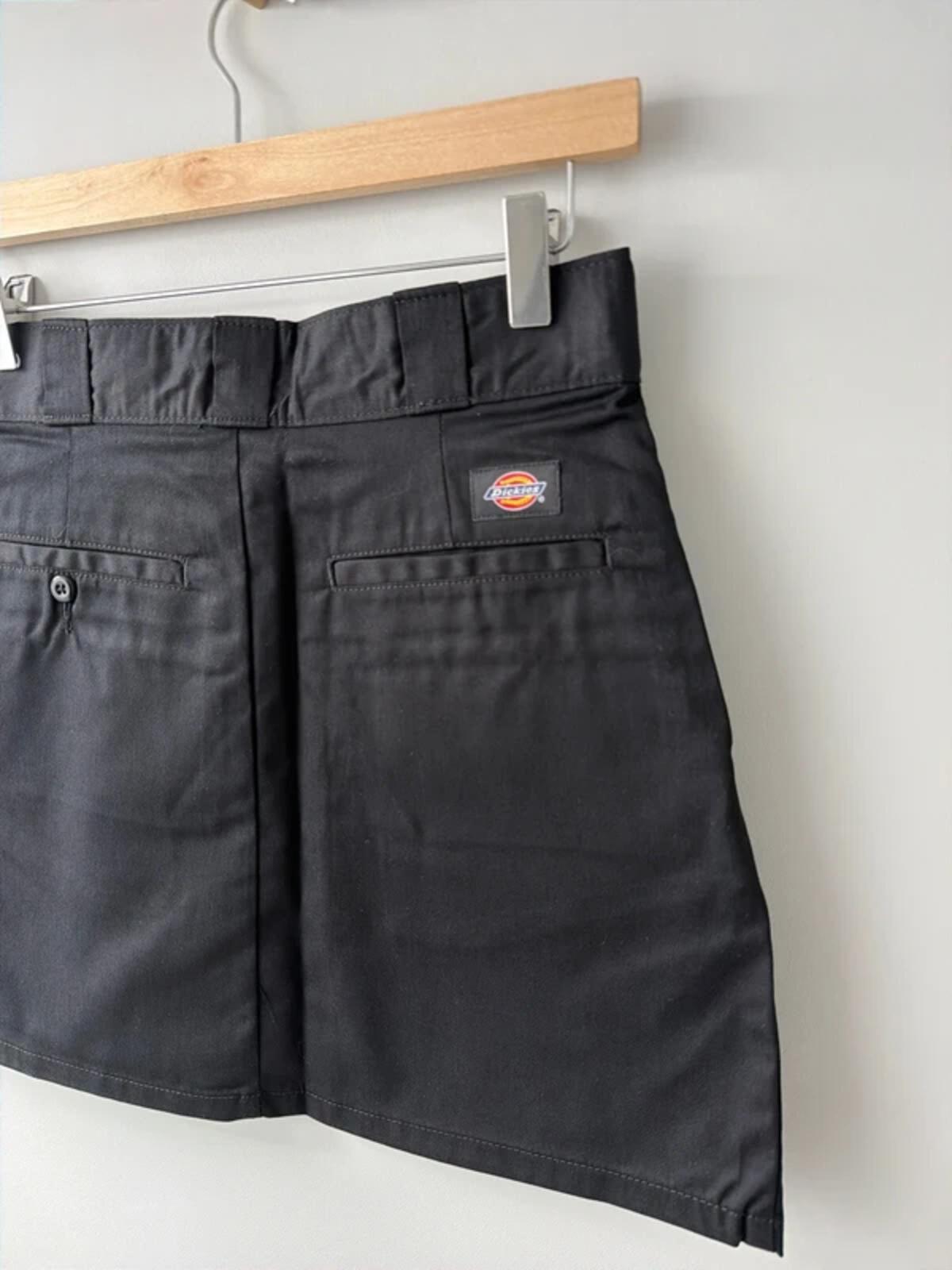 Women’s Dickies mini work skirt with pockets in black - W26 - 3438