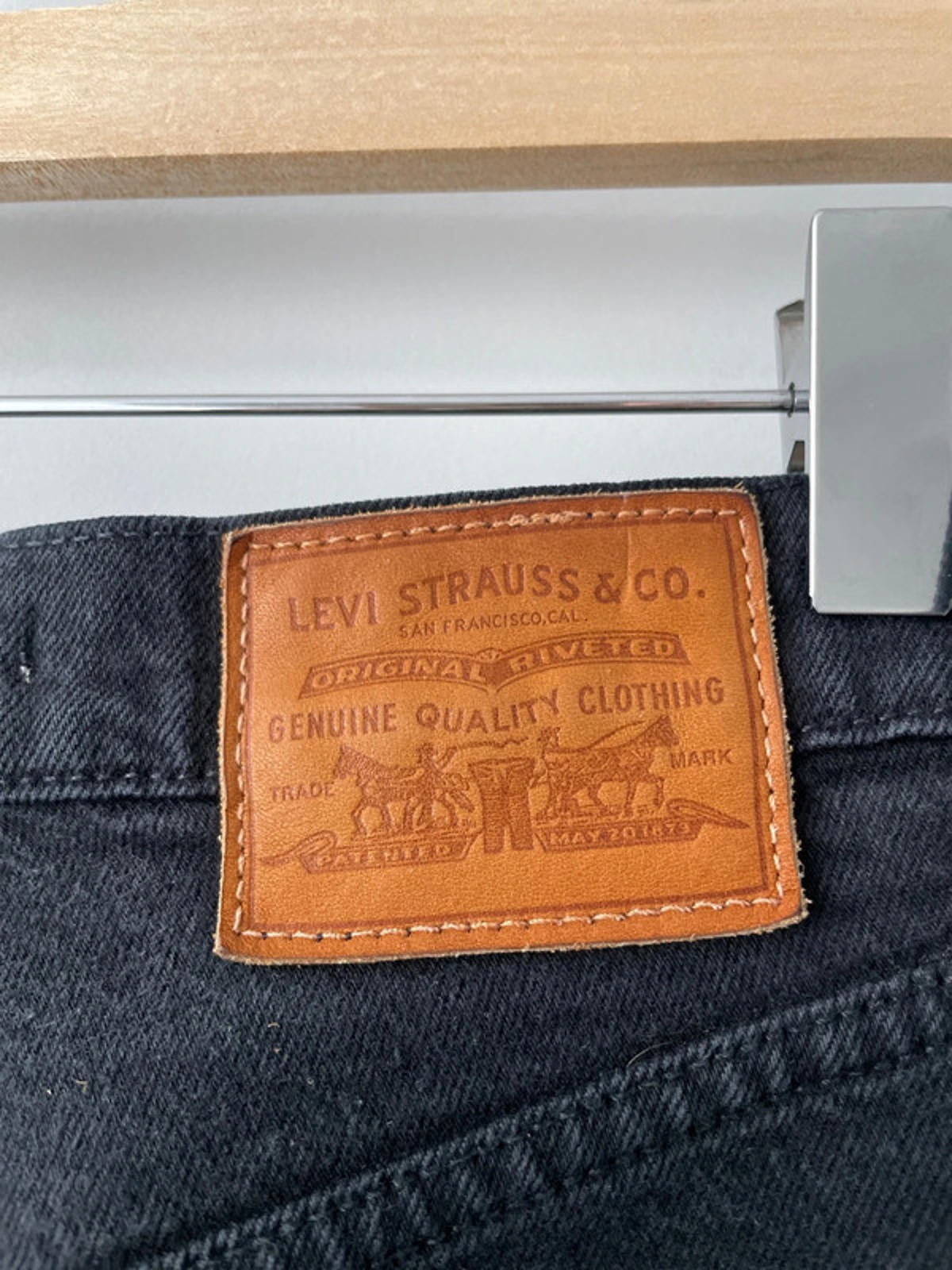 Women’s Levi’s High Waisted Ribcage Straight Fit Jeans In Black - W24/L26 - 2270