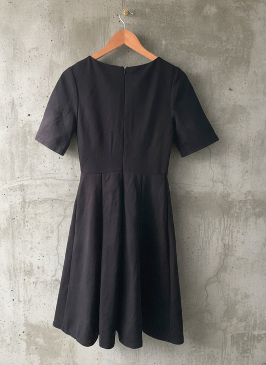 Women’s Reiss Tianna Half Sleeve Fit & Flare Dress In Black - UK6 - 2750