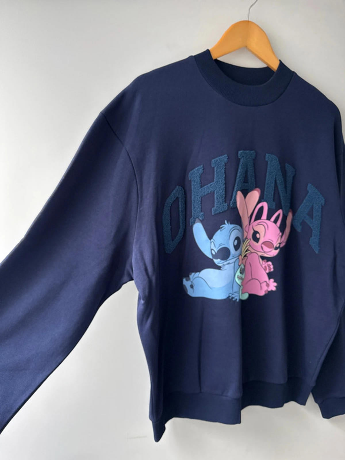 Men’s Disney Lilo & Stitch oversized fit crew neck top - small - 0305