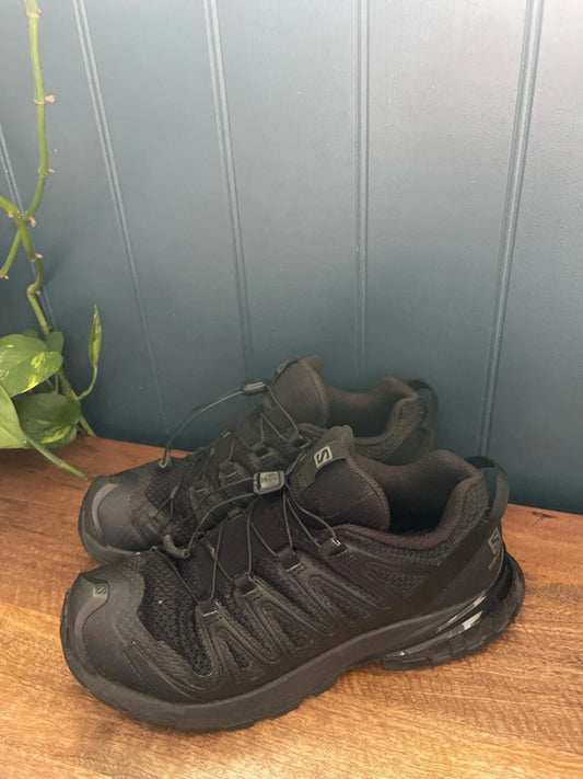 Men’s Salomon XA Pro 3D V8 Trainers In Black - UK 7.5 - 2112