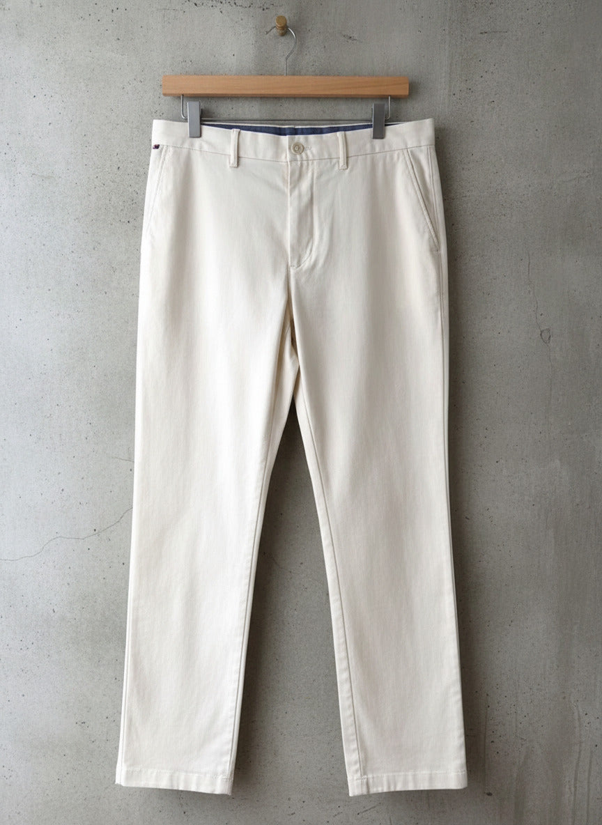 Men’s Tommy Hilfiger Denton Stretch Fit Chino Trousers In Cream - W31/L32 - 3250