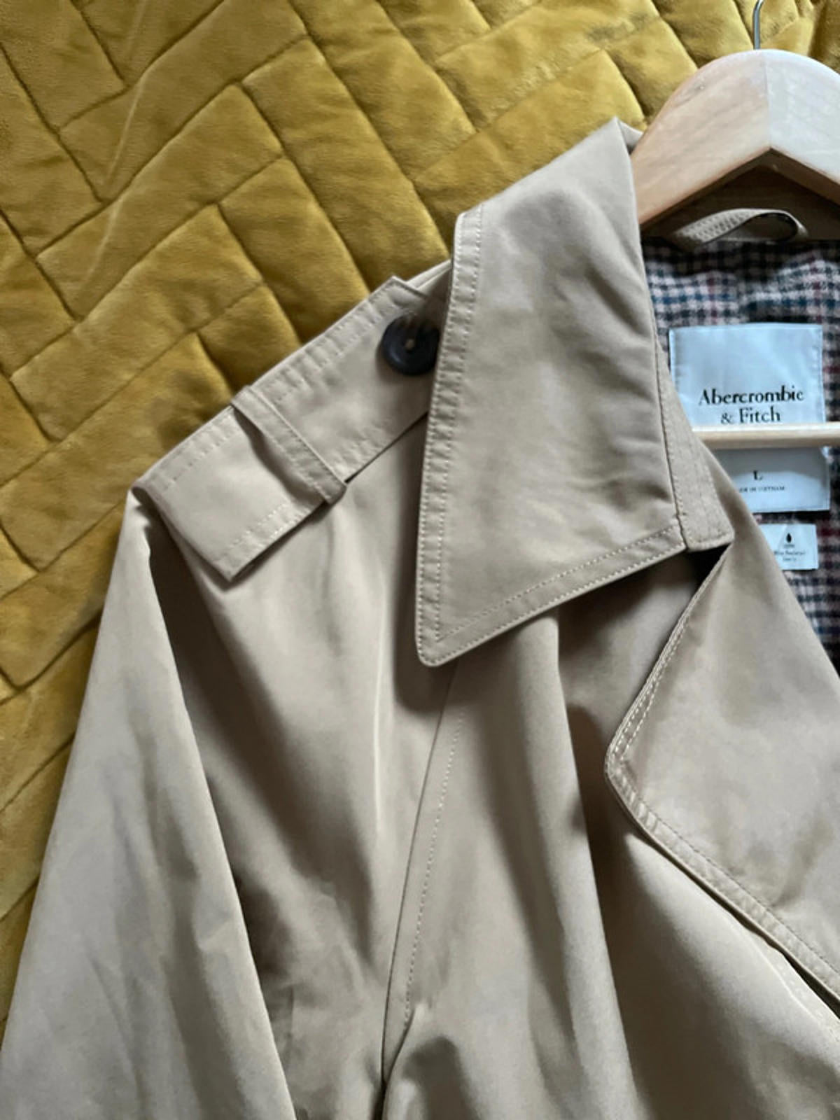 Women’s Abercrombie & Fitch Classic Trench Coat In Camel - Large - 2439