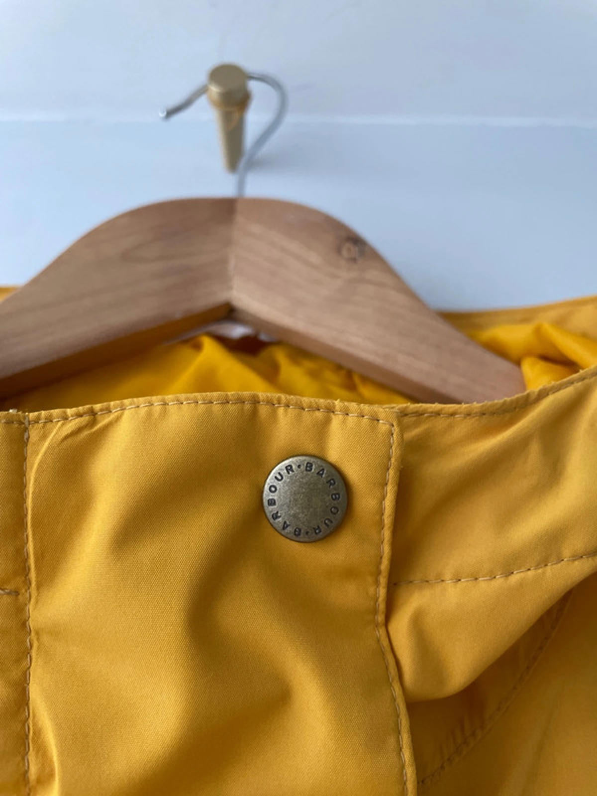 Women’s Barbour Premium Waterproof & Breathable Raincoat in Yellow - UK10 - 2086