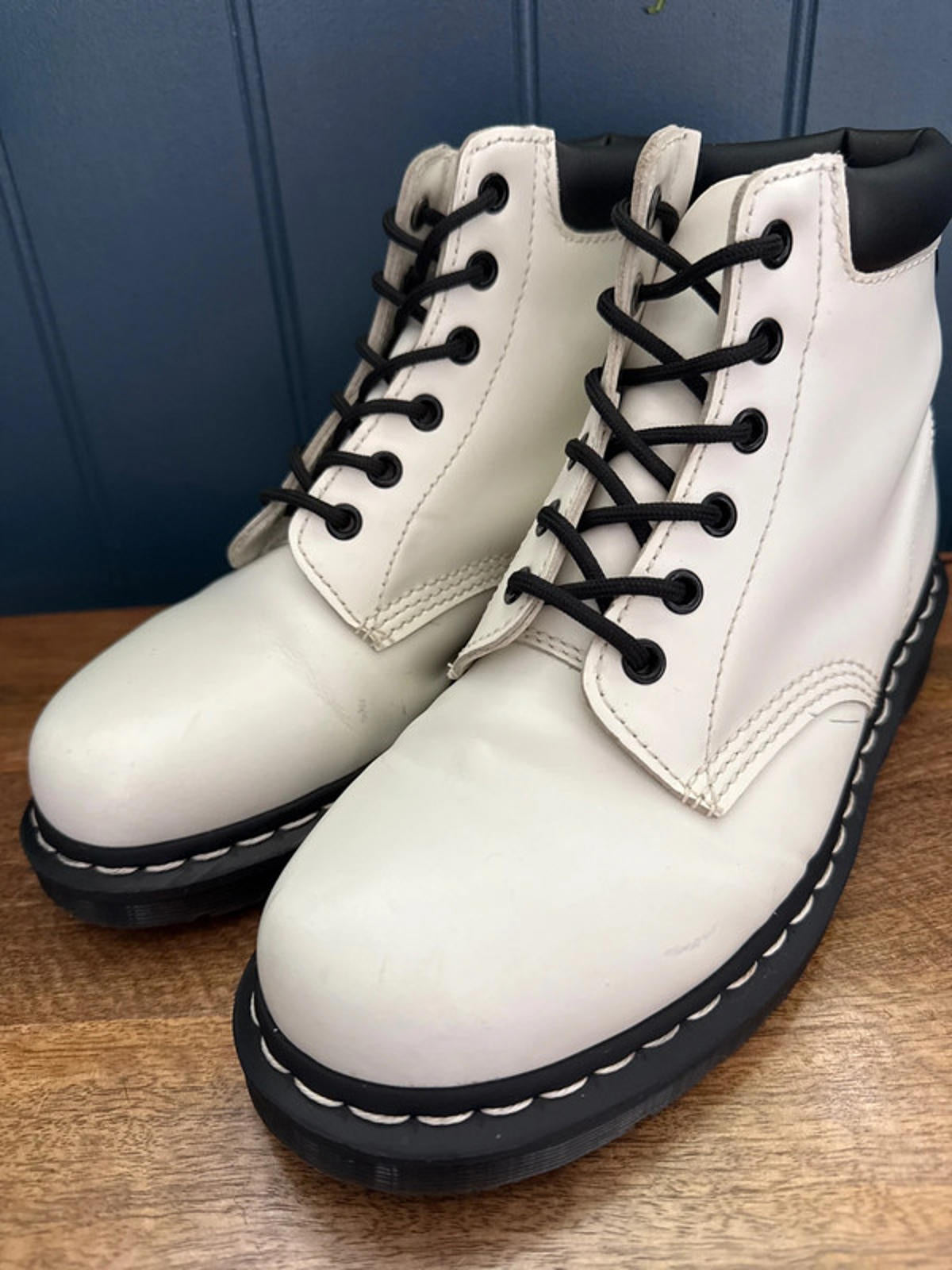 Women’s Dr Martens 939 Premium Leather Lace Up Boots In White/Black - Uk6 - 0784