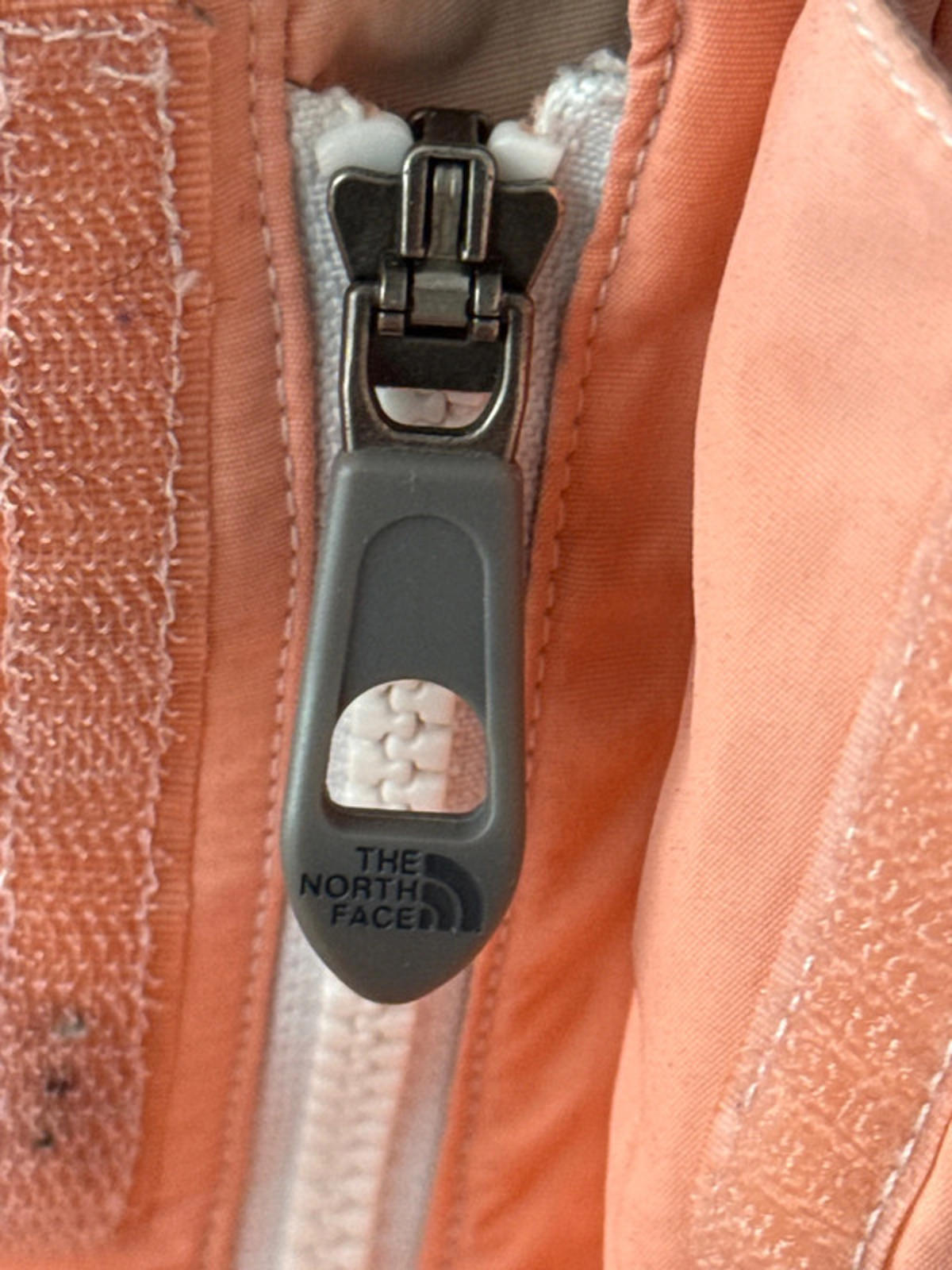 Men’s The North Face HyVent Waterproof Jacket Coat - Medium - 1008