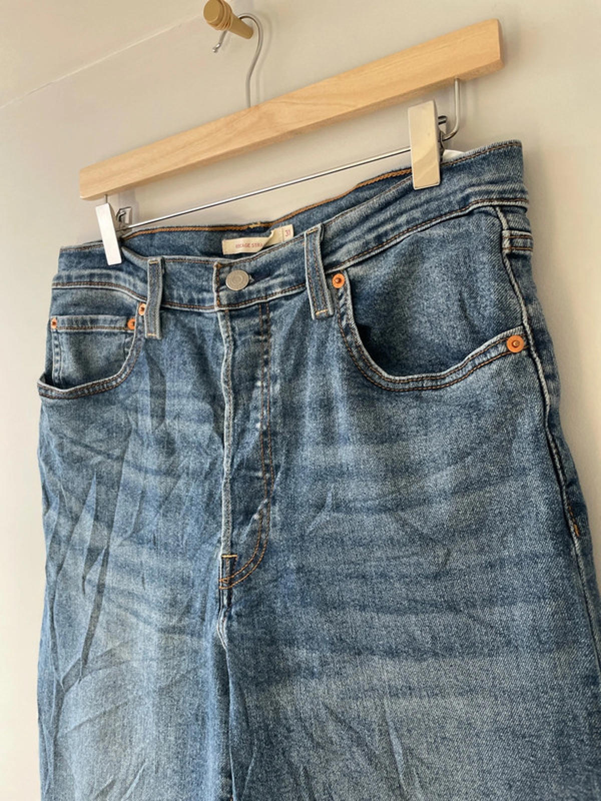 Women’s Levi’s High Waisted Ribcage Straight Fit Jeans In Navy - W31/L27 - 2558