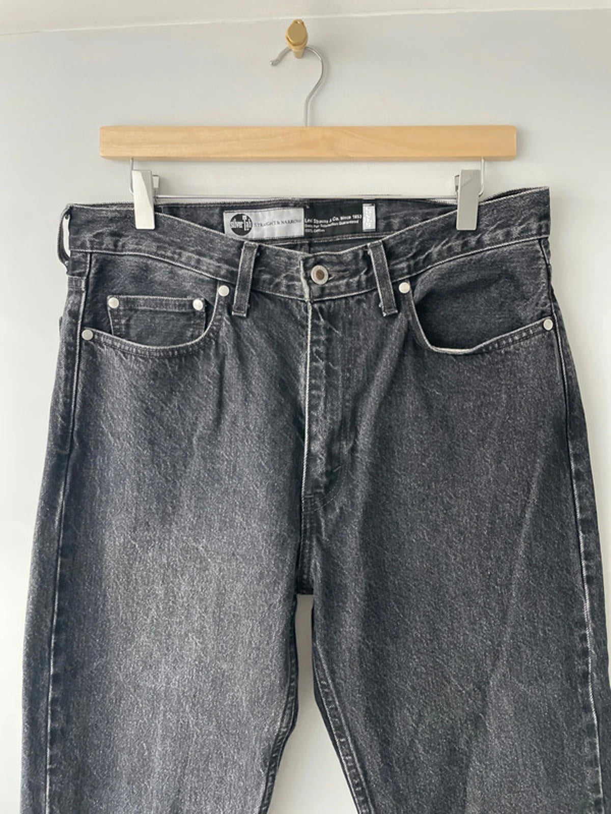 Men’s Levi’s Limited Edition Silver Tab Straight Fit Washed Jeans In Black - W32/L32 - 2528