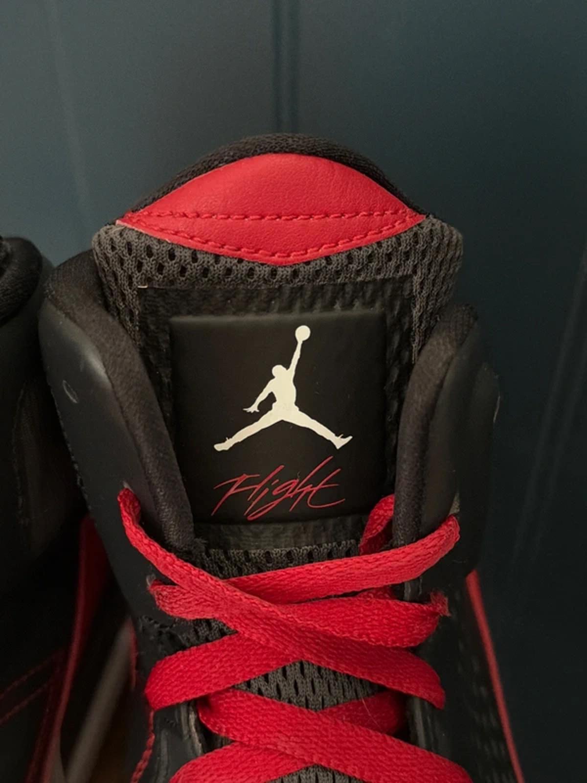 Men’s Nike Air Jordan SC-3 Basketball Trainers In Black/Red - Uk9 - 3293