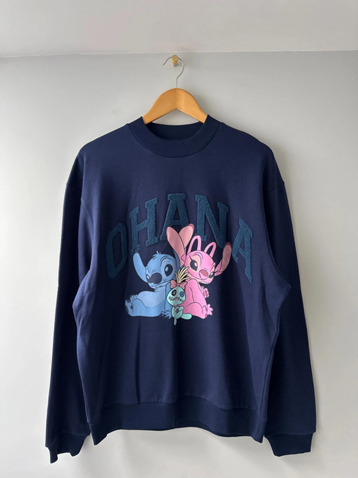 Men’s Disney Lilo & Stitch oversized fit crew neck top - small - 0305