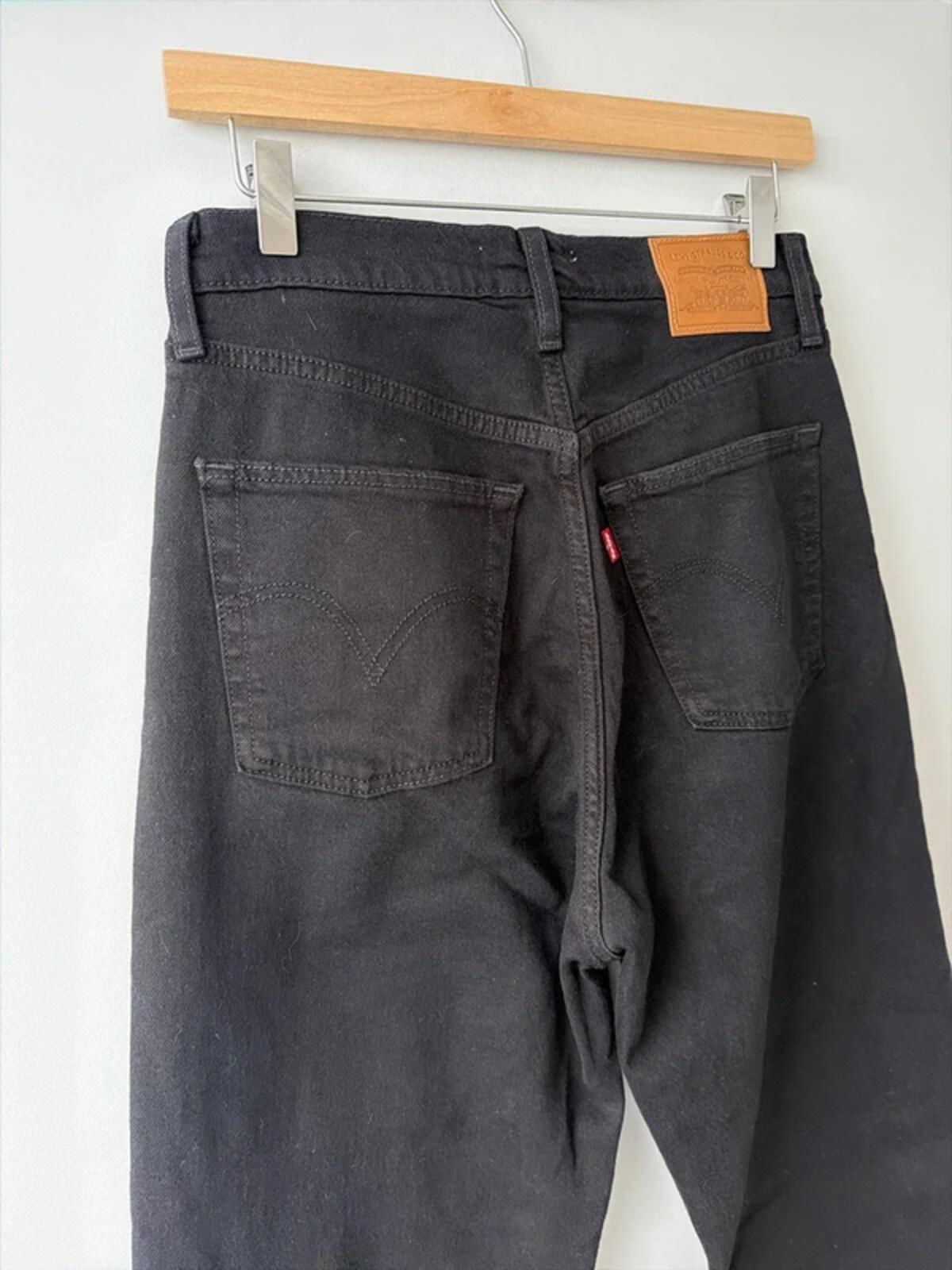 Women’s Levi’s High Waisted Ribcage Straight Fit Jeans In Black - W28/L27 - 3356