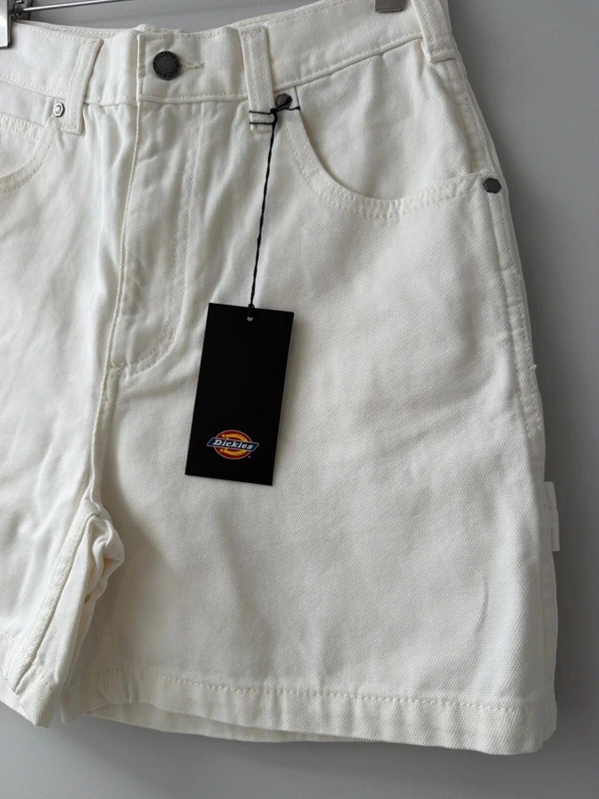 Women’s Dickies Duck Baggy Fit Cargo Shorts In Beige - W28 - 3373