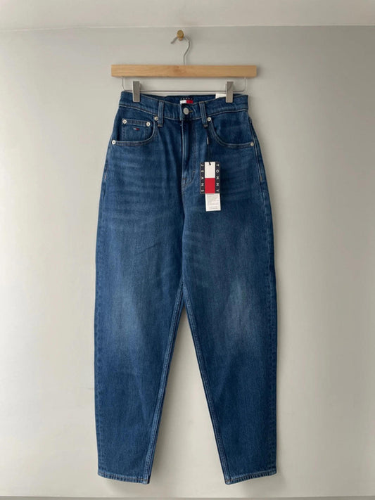 Women’s Tommy Hilfiger Mom Ultra High Tapered Fit Jeans In Navy - W26/L32 - 2348
