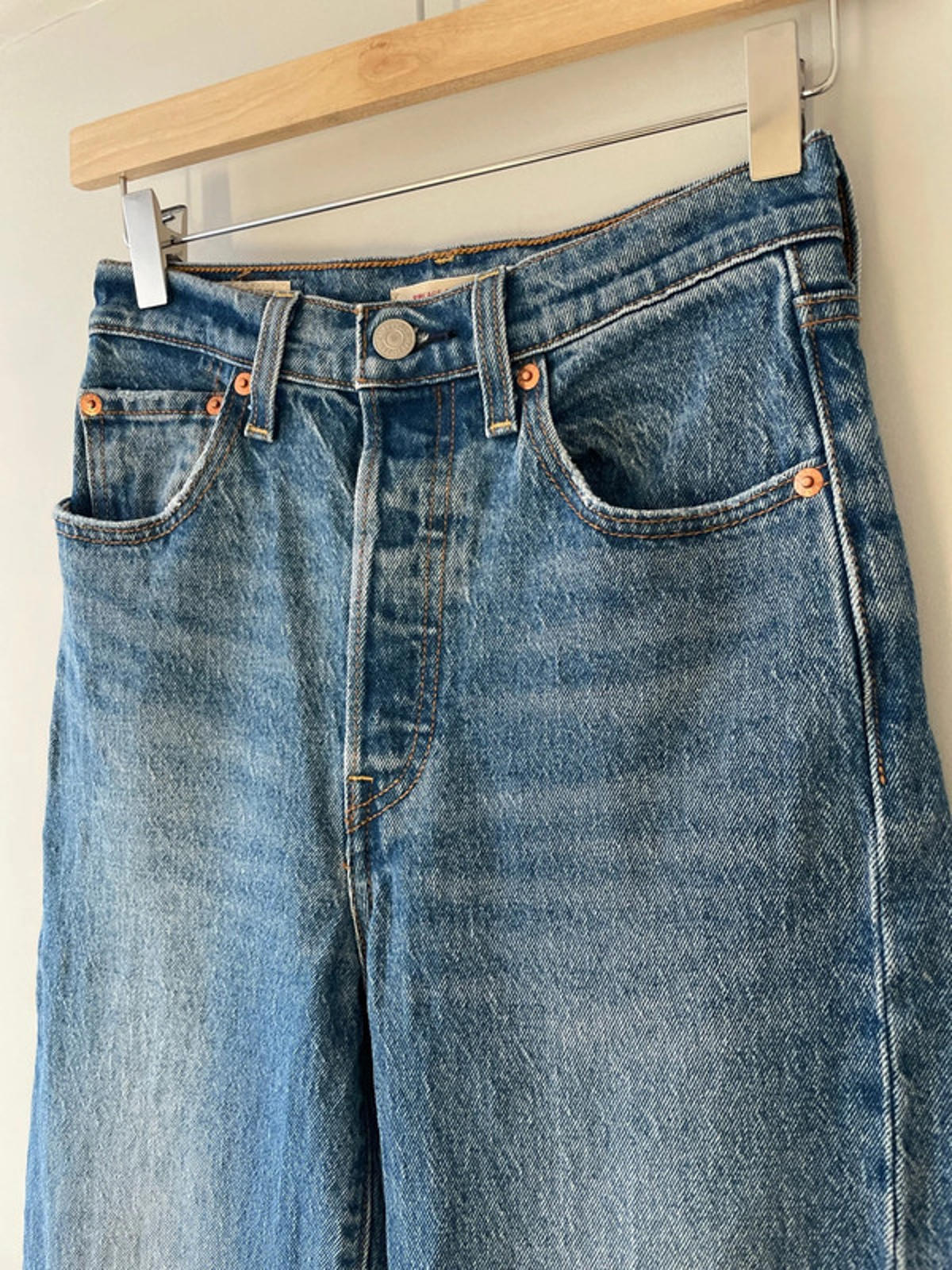 Women’s Levi’s High Waisted Ribcage Straight Fit Jeans In Navy - W24/L34 - 2561