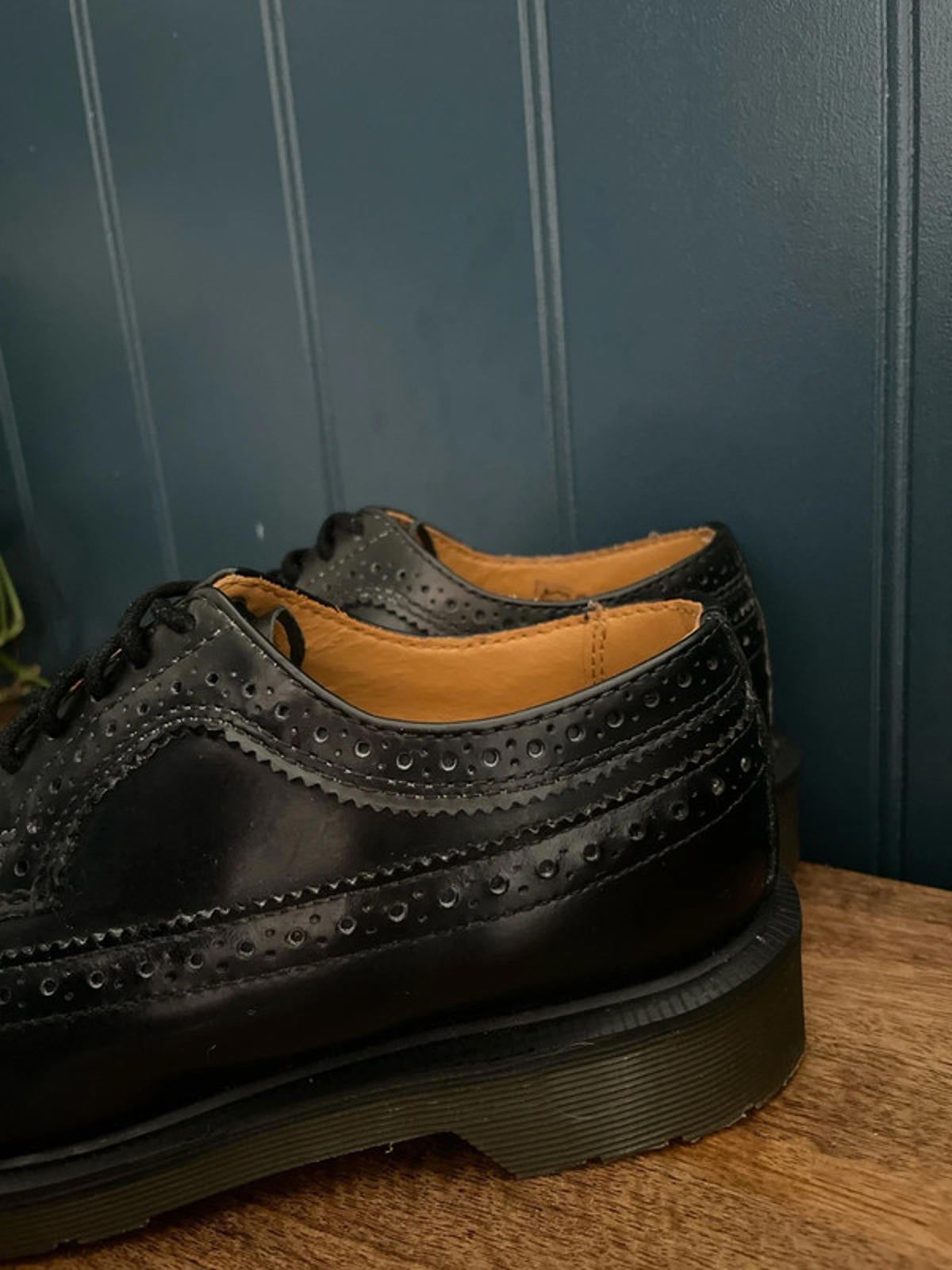 Women’s Dr Martens 3989 Smooth Leather Brogue Shoes In Black - UK3 -2469