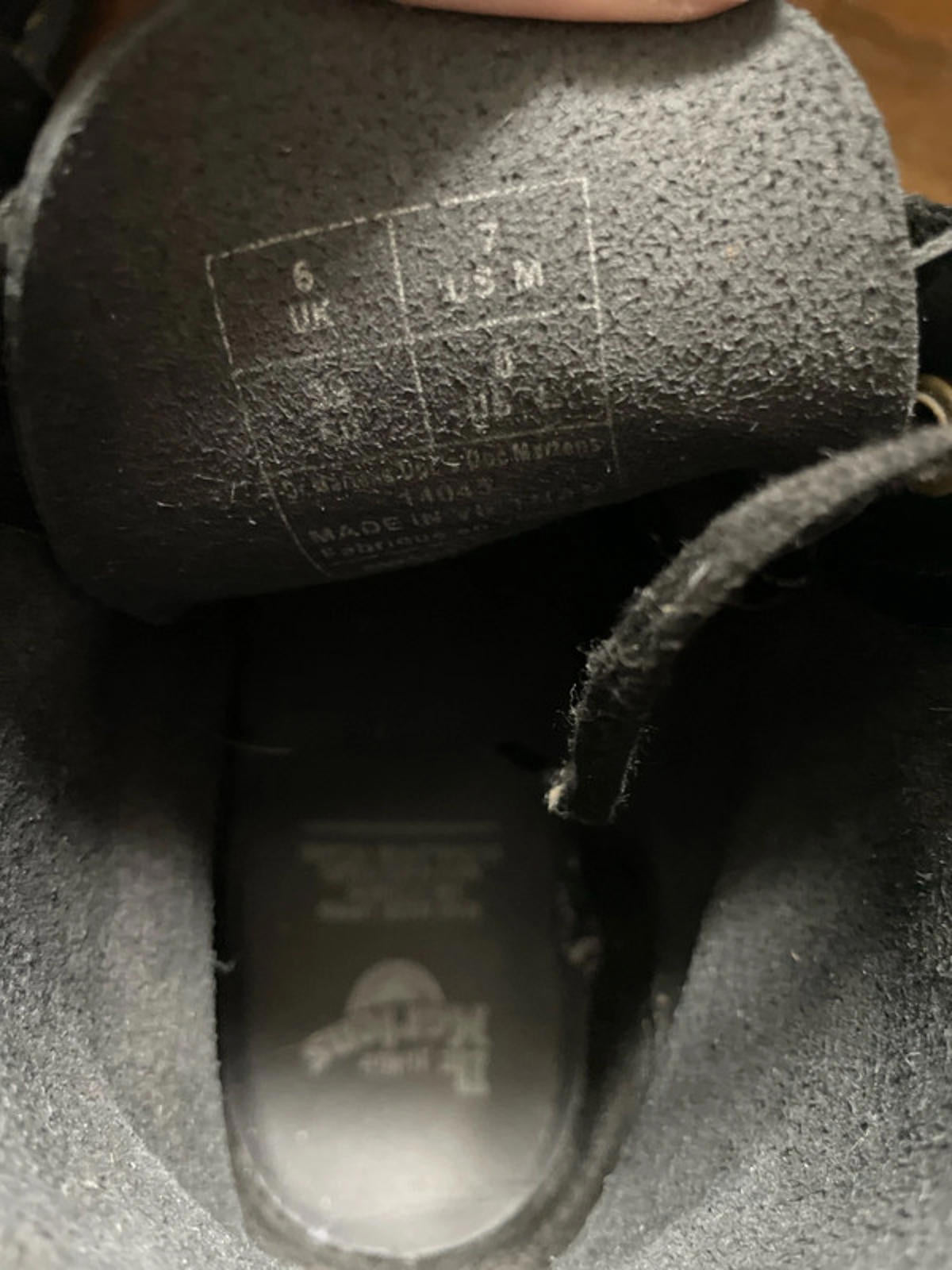 Women’s Dr Martens 14045 Mid Calf Lace Up Vegan Boots In Black - UK6 - 2159