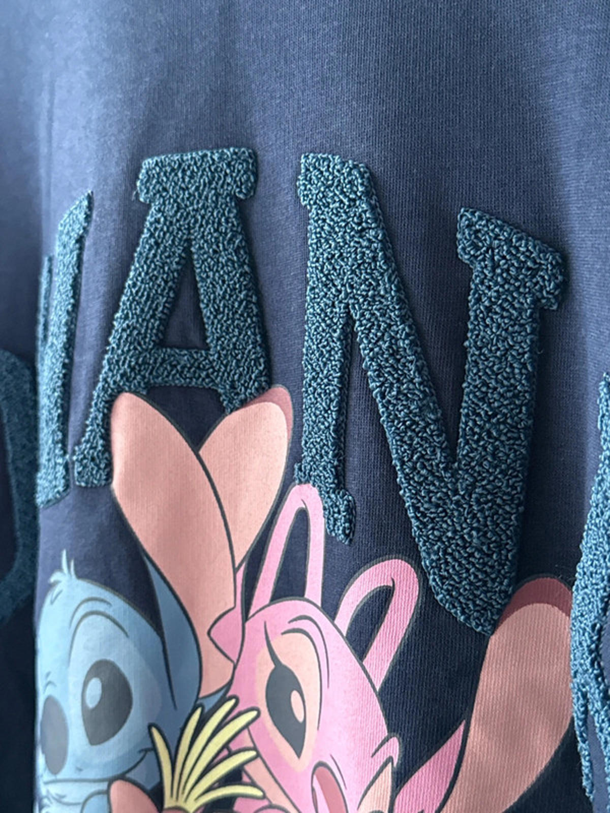 Men’s Disney Lilo & Stitch oversized fit crew neck top - small - 0305
