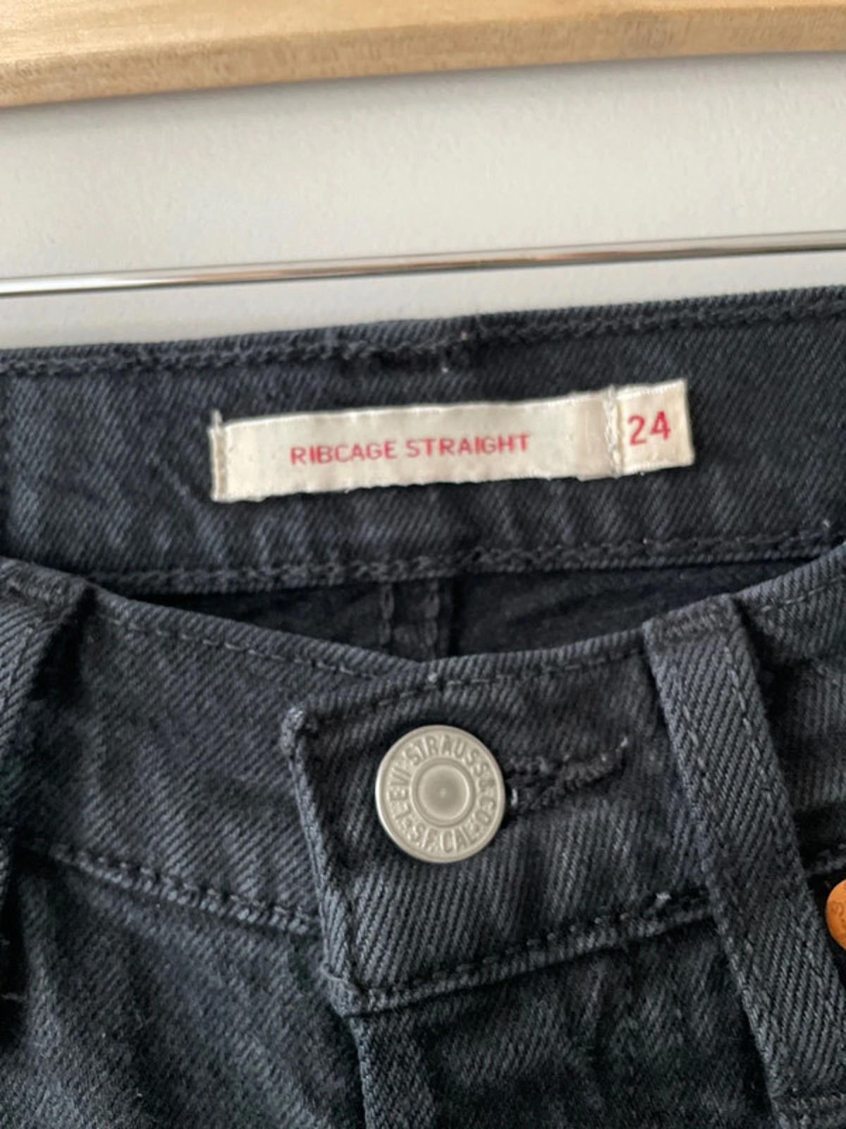 Women’s Levi’s High Waisted Ribcage Straight Fit Jeans In Black - W24/L27 - 2791