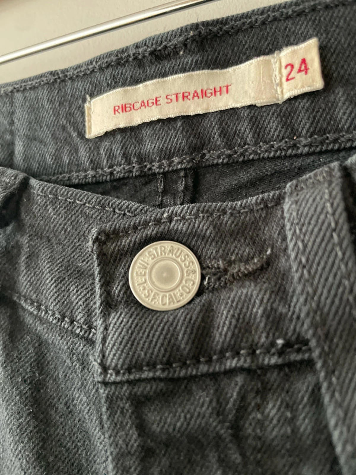 Women’s Levi’s High Waisted Ribcage Straight Fit Jeans In Black - W24/L27 - 2791